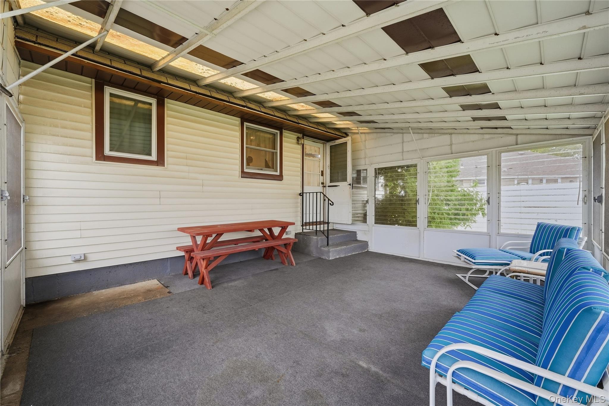 947 White Birch Lane — photo 27