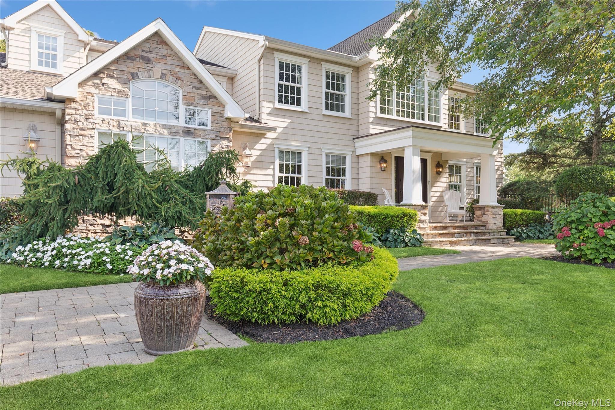 45 Blue Point Avenue — photo 3