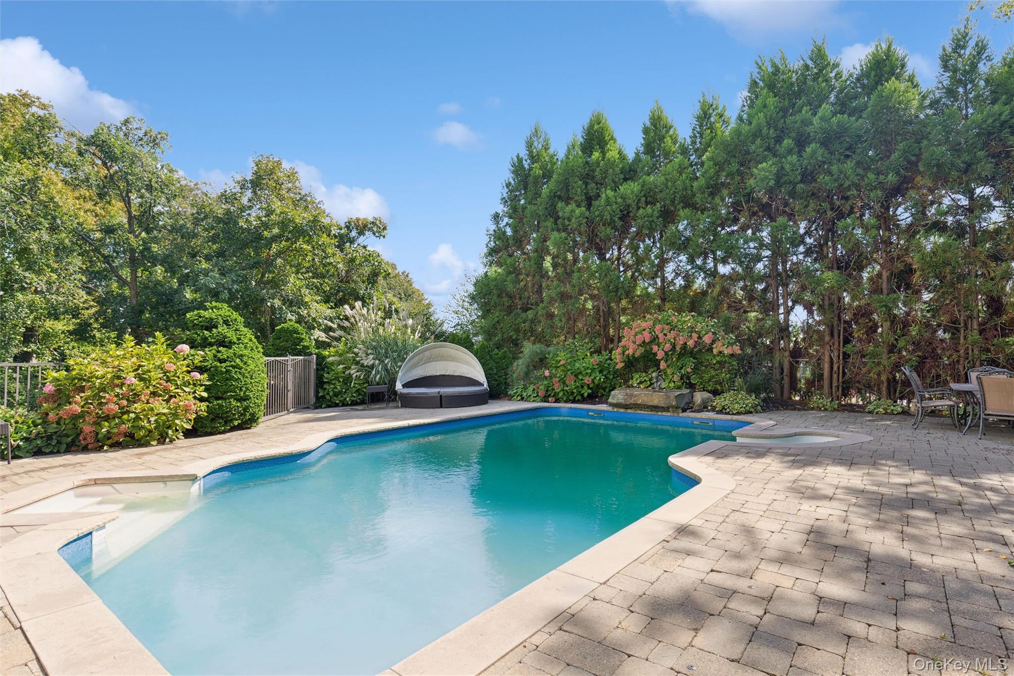 45 Blue Point Avenue — photo 41