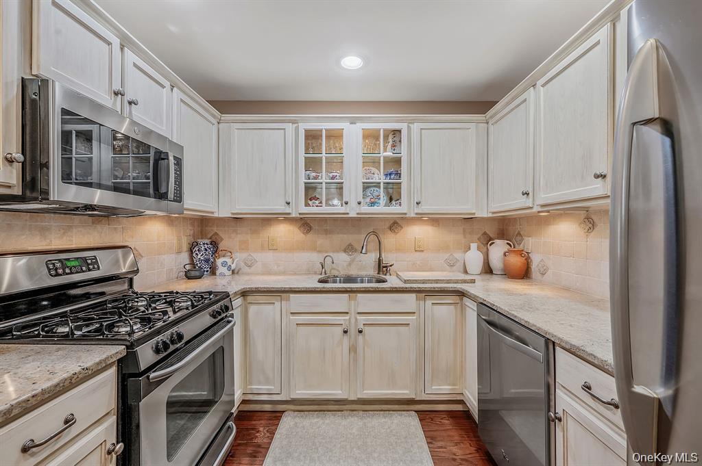 1130 Savoy Drive — photo 17