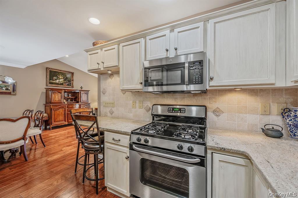 1130 Savoy Drive — photo 18