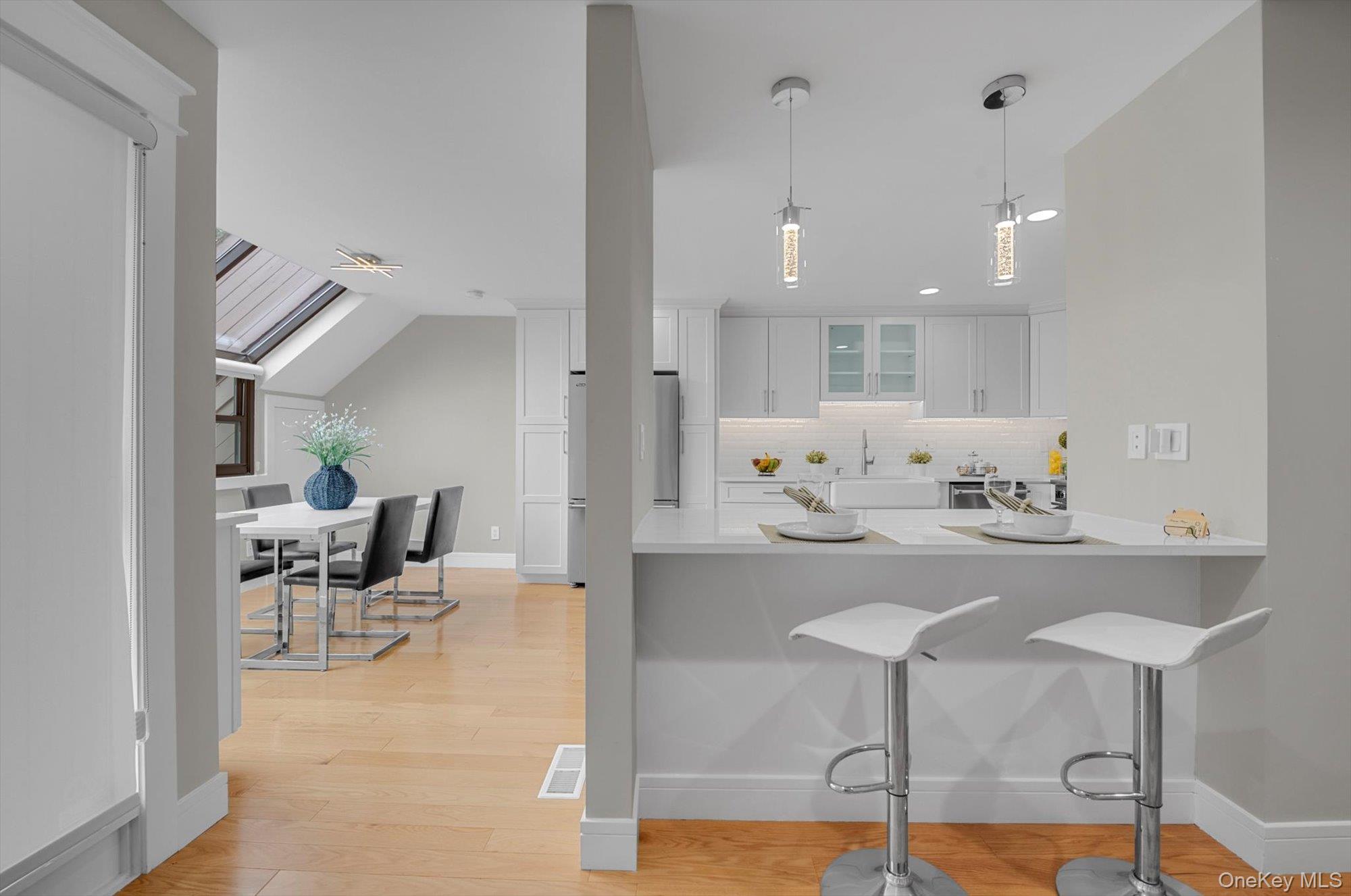 8 John Bean Court — photo 3