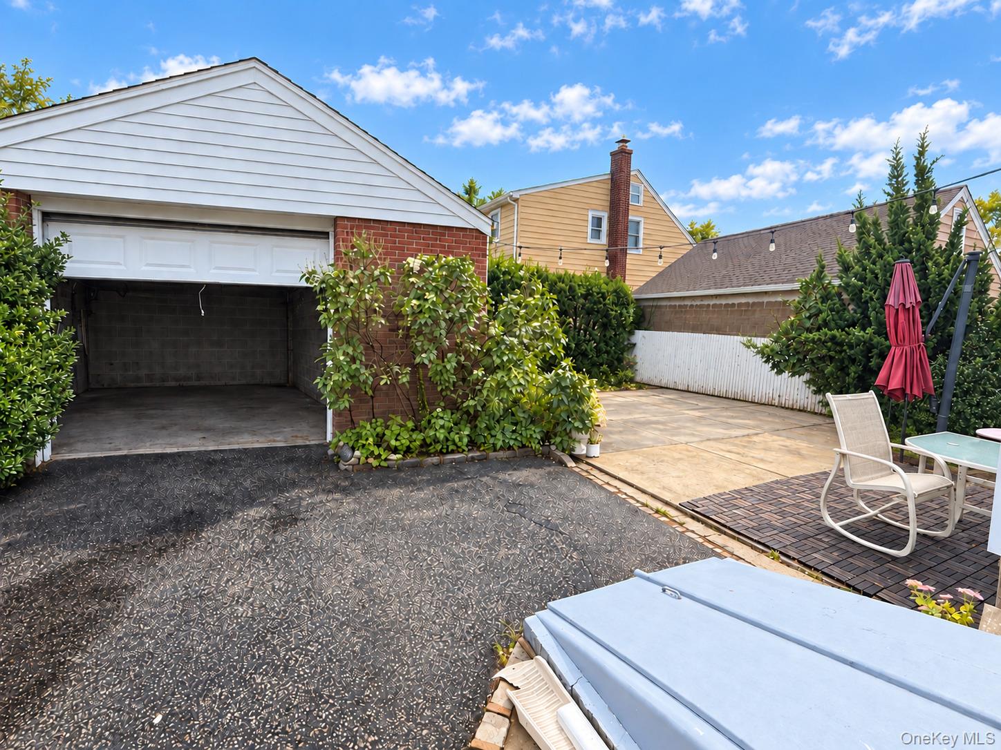 145 Westbury Avenue — photo 23