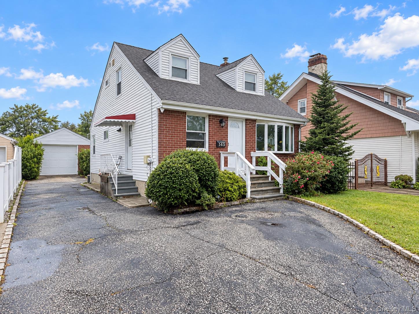 145 Westbury Avenue — photo 3