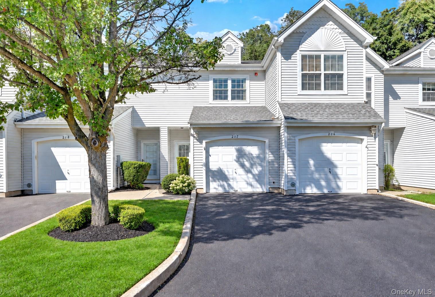 217 Windward Court, Port Jefferson