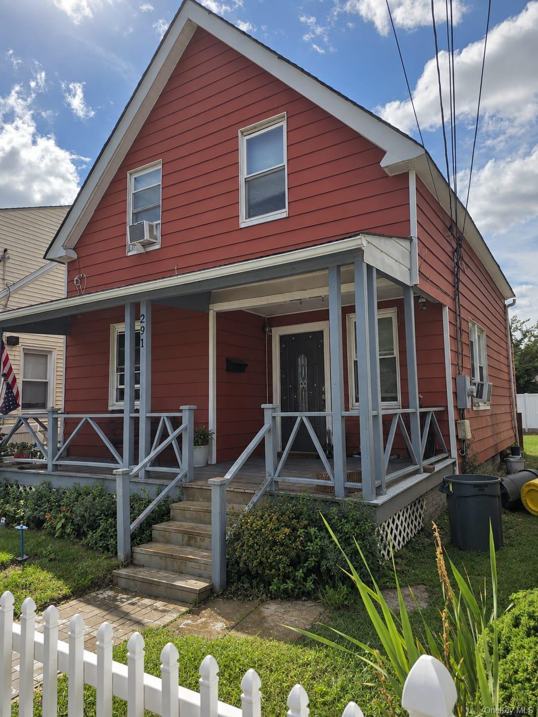 291 Clinton Avenue, Cedarhurst