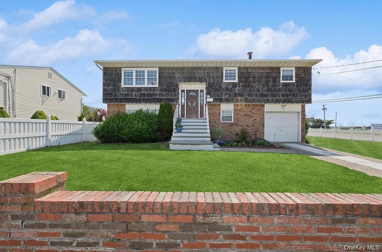 54 Acapulco Street, Atlantic Beach