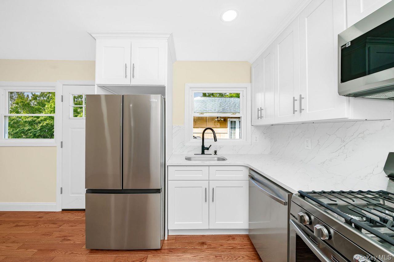 212 Westbury Boulevard — photo 17
