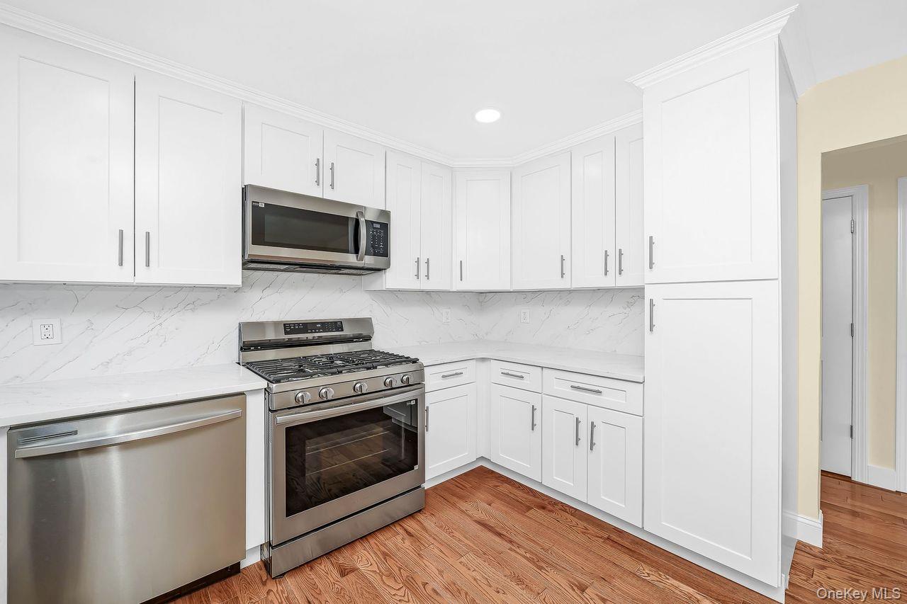 212 Westbury Boulevard — photo 18
