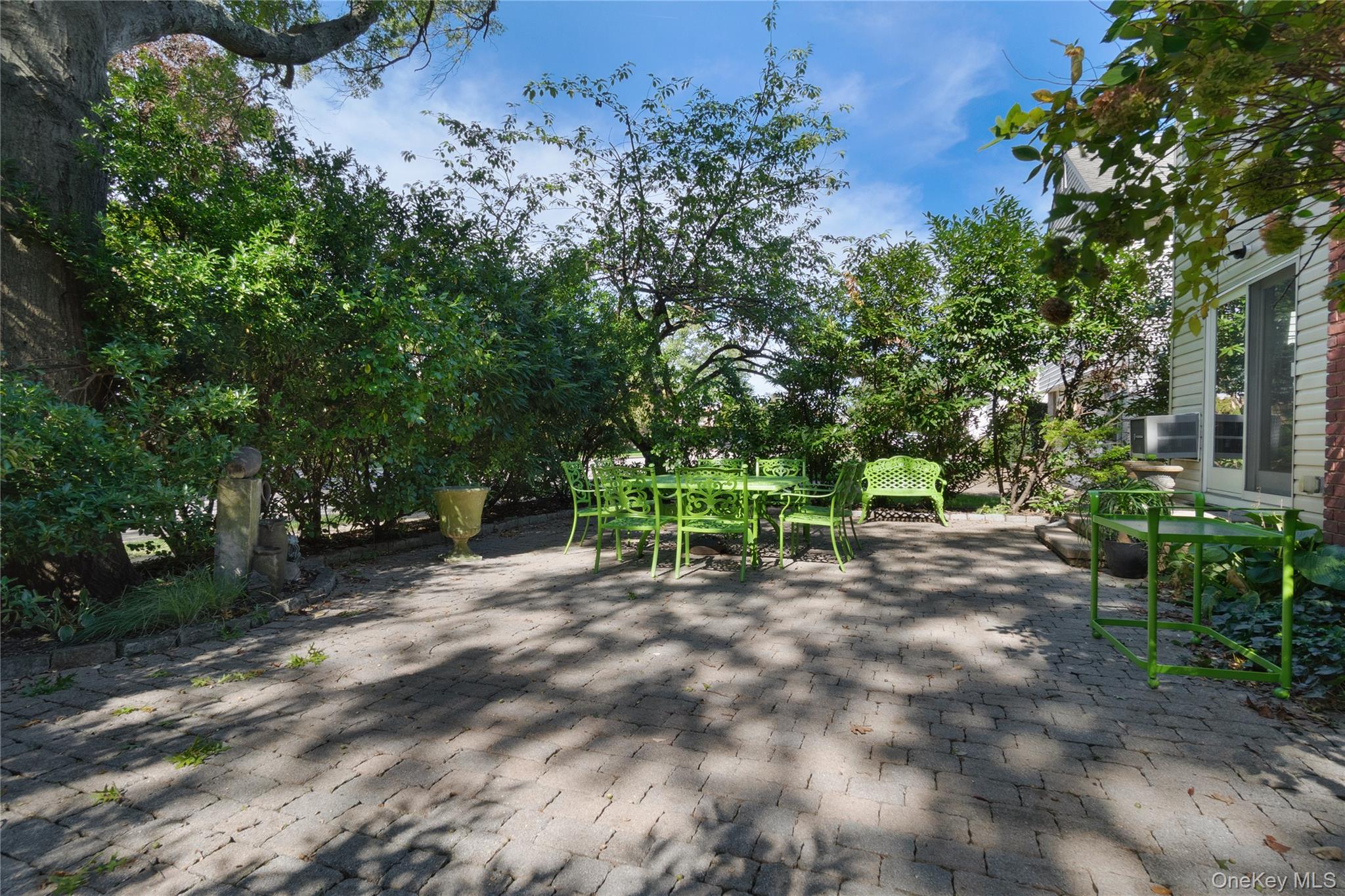 37 Bayberry Avenue — photo 20