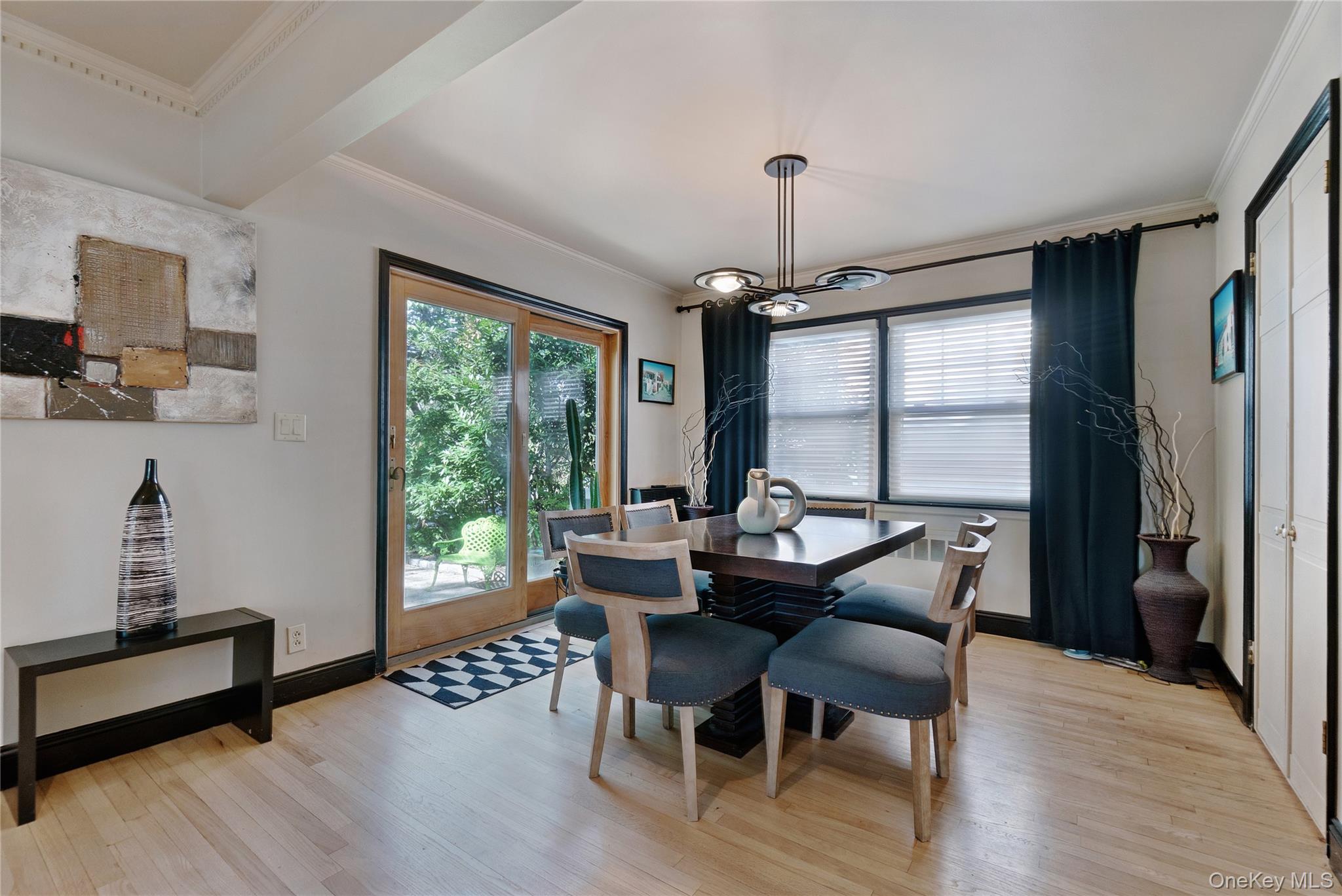37 Bayberry Avenue — photo 6