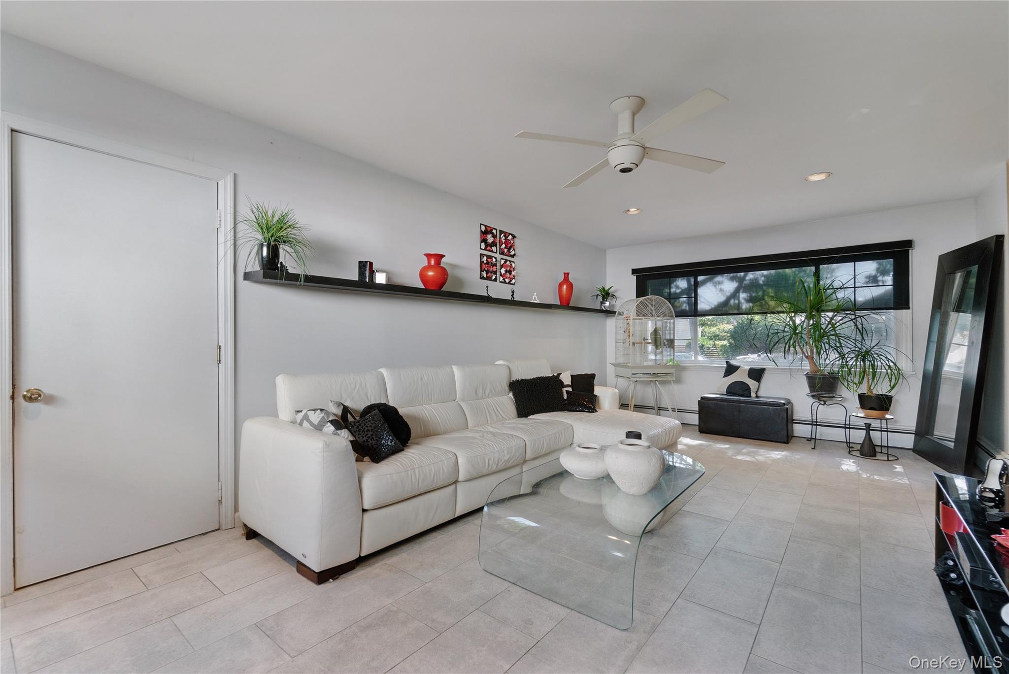37 Bayberry Avenue — photo 8