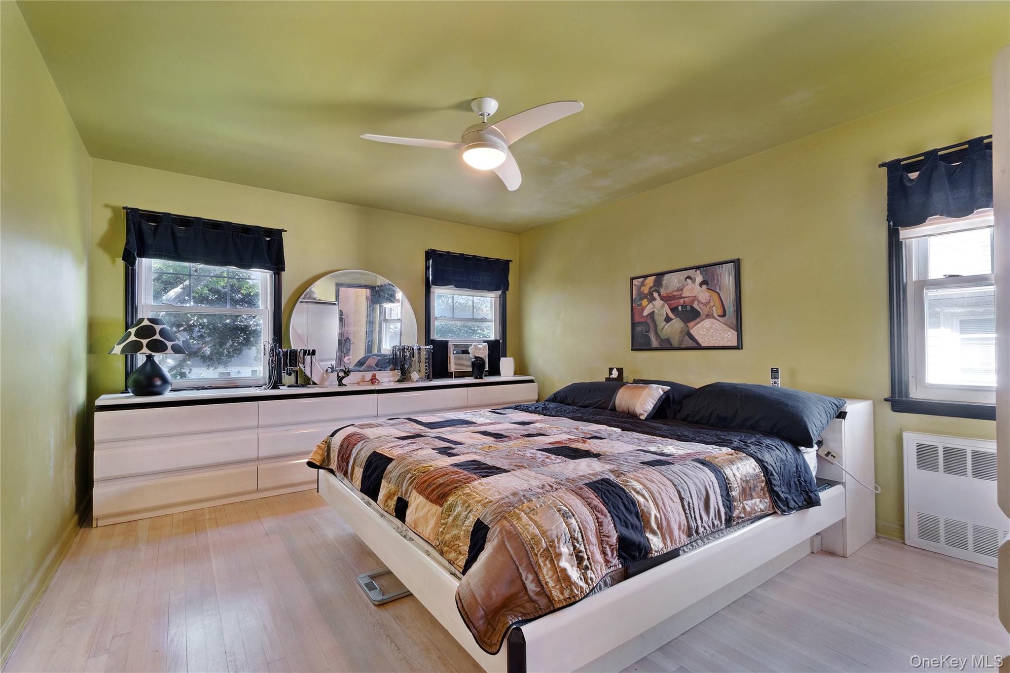 37 Bayberry Avenue — photo 10