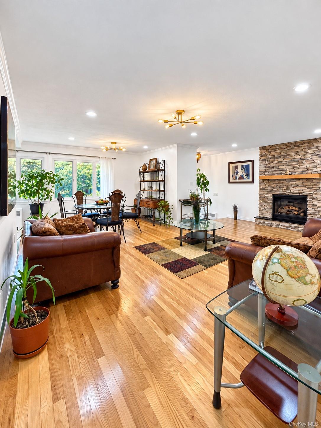 94 massapequa Avenue — photo 4