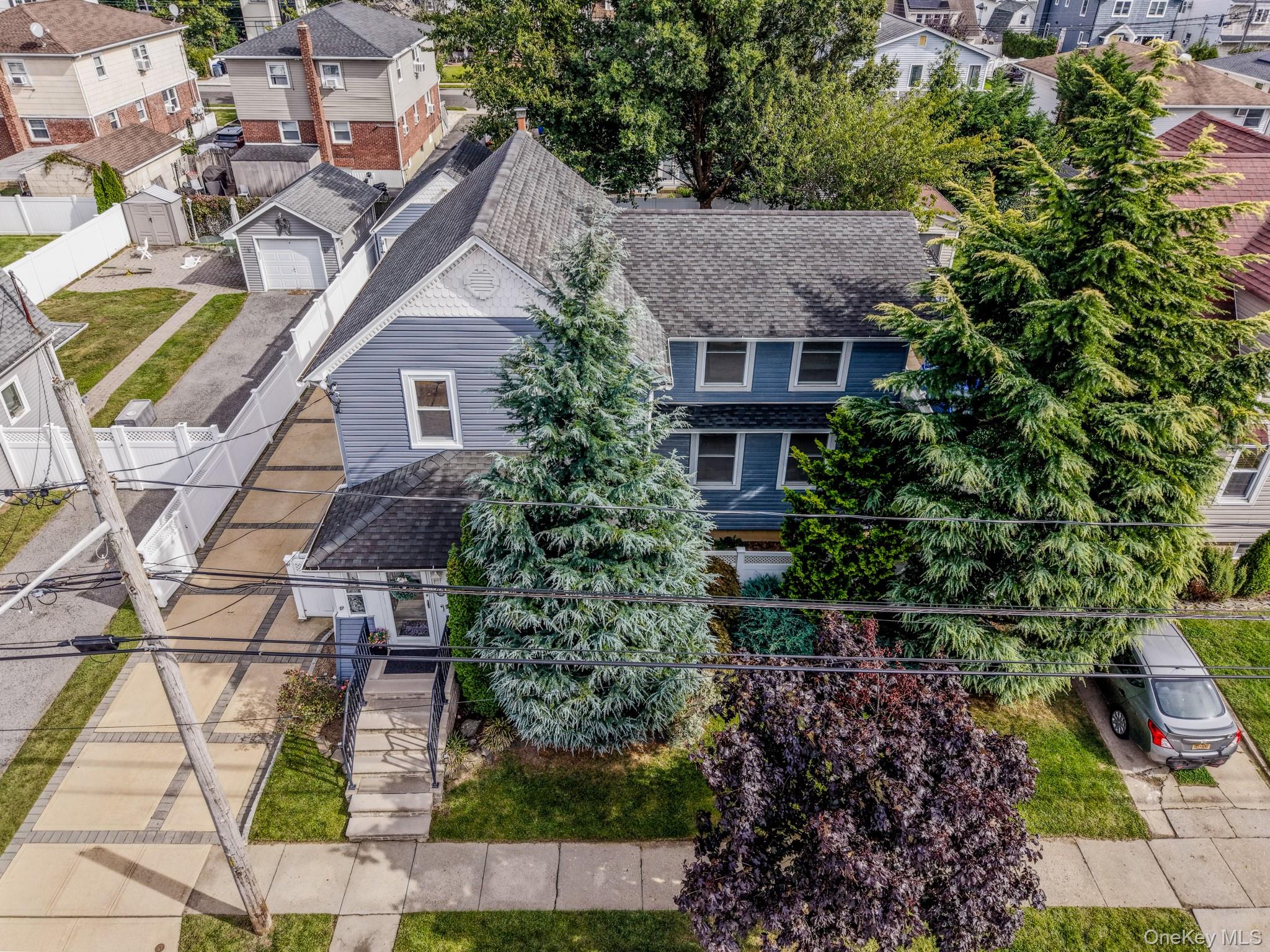 18 1st Avenue, East Rockaway
