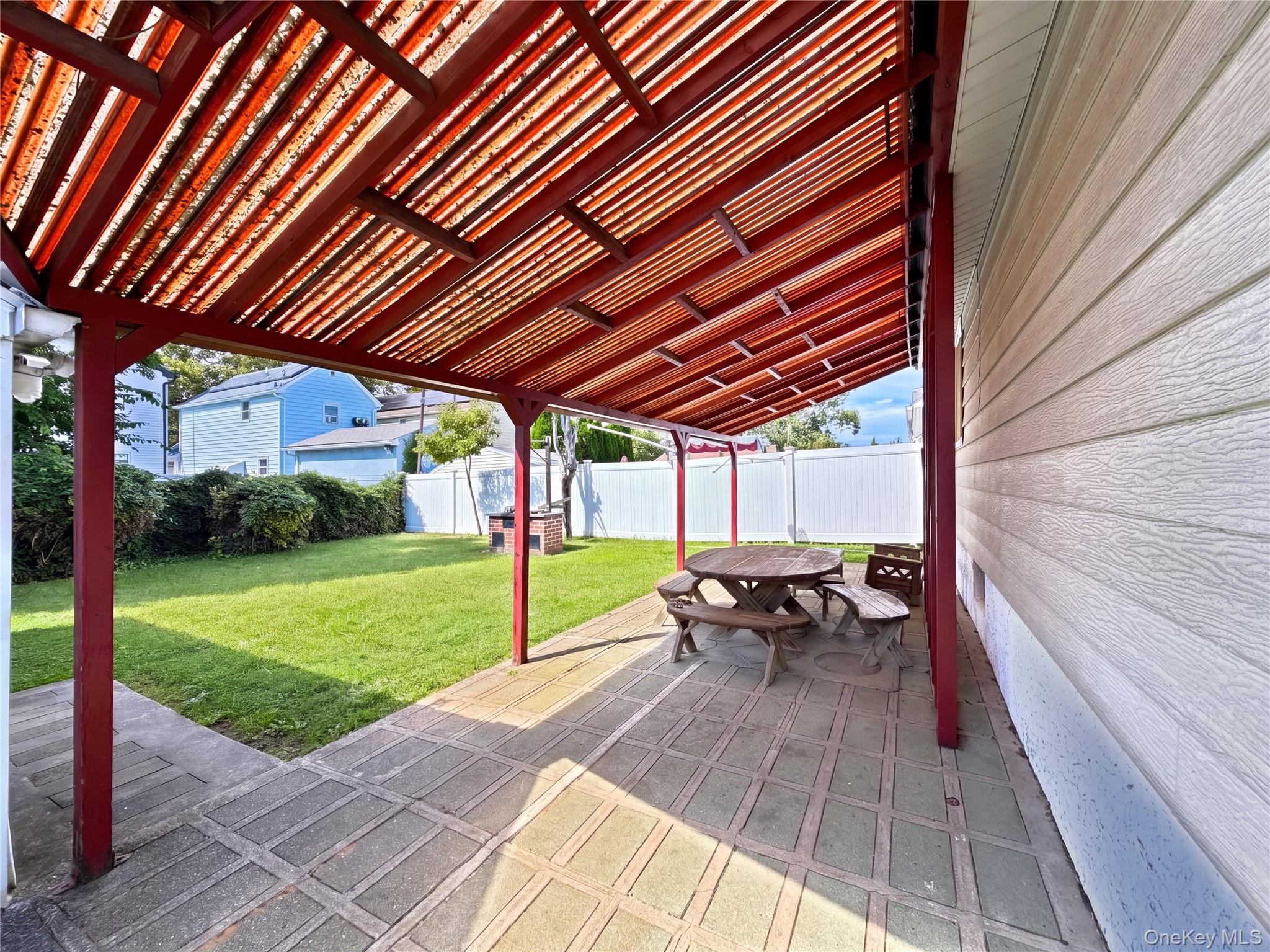 78 Gates Avenue — photo 30
