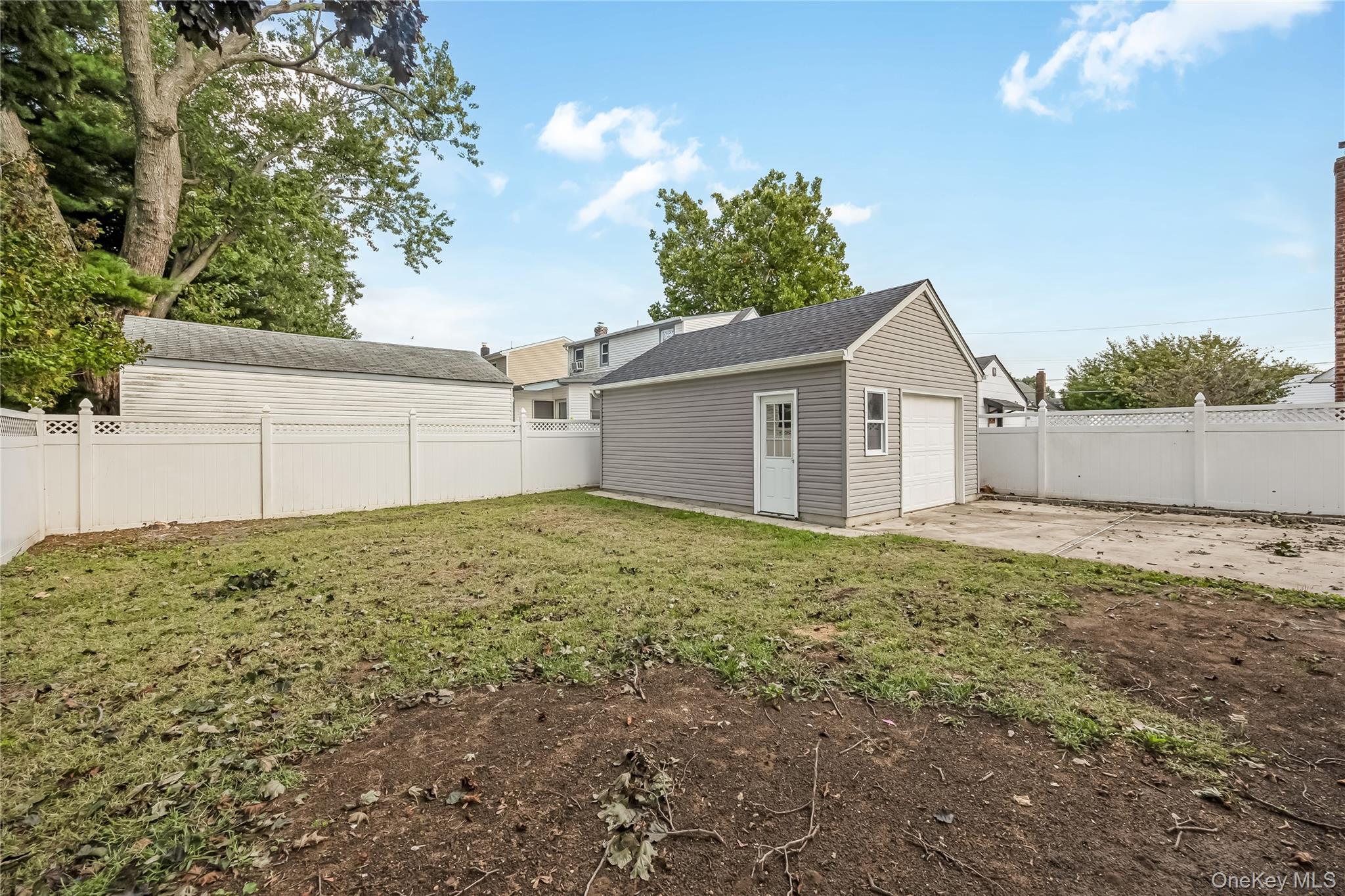 200 Raff Avenue — photo 17