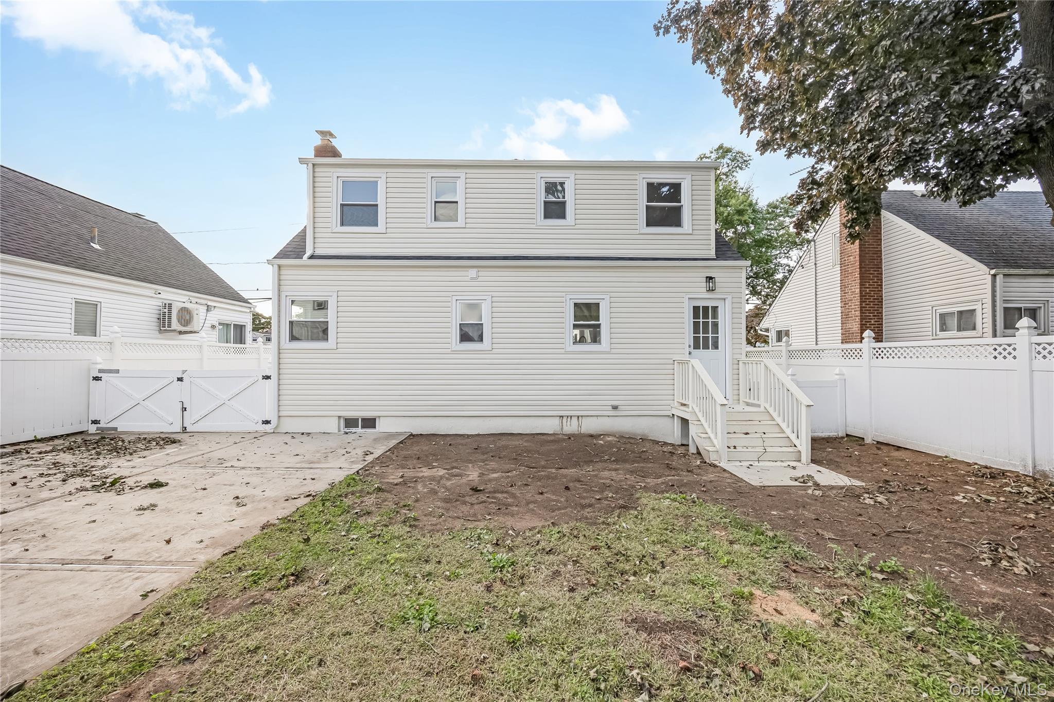 200 Raff Avenue — photo 18