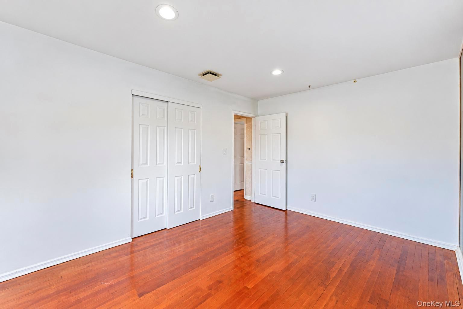 286 13th Street — photo 12