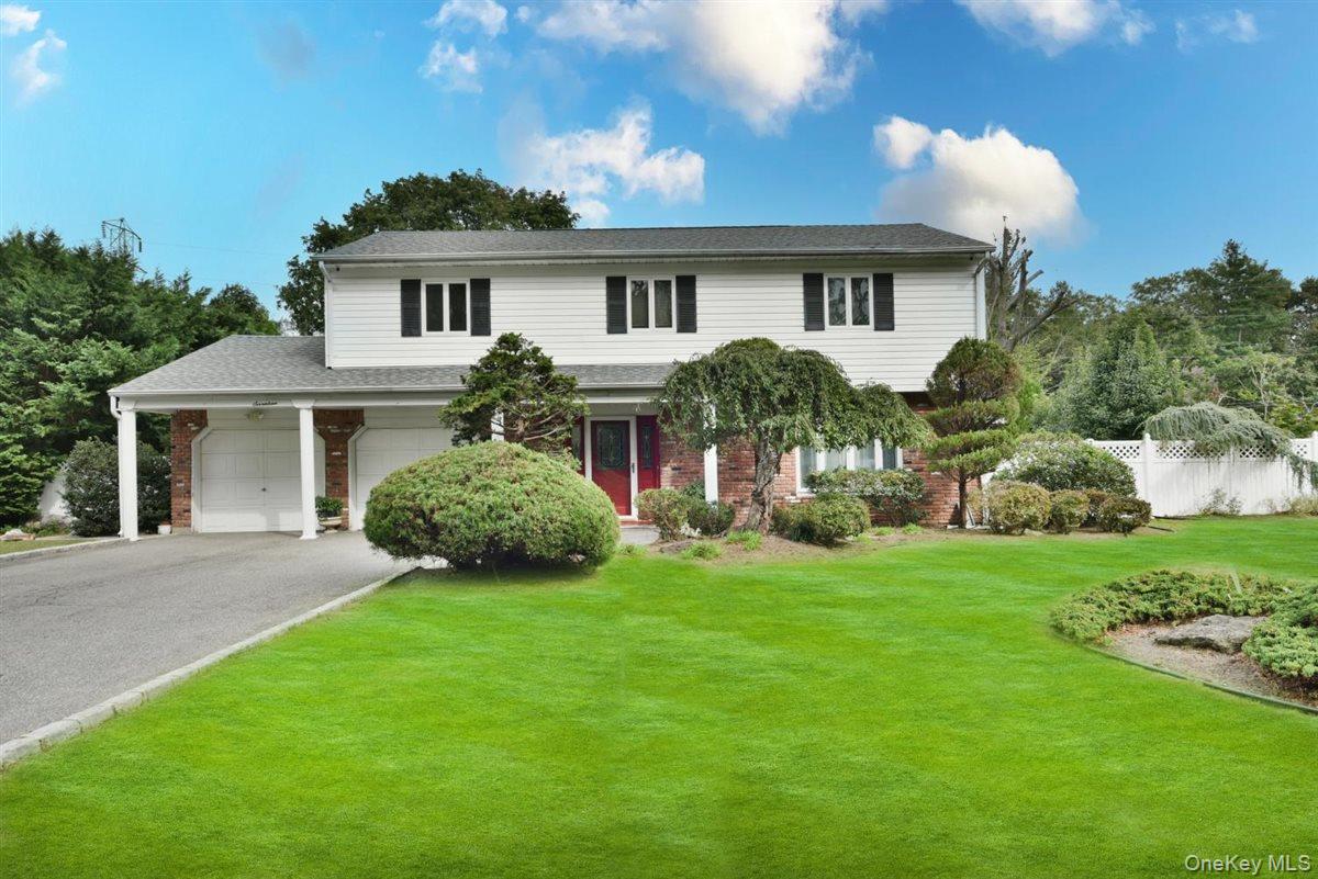 17 Greenvale Drive, East Northport