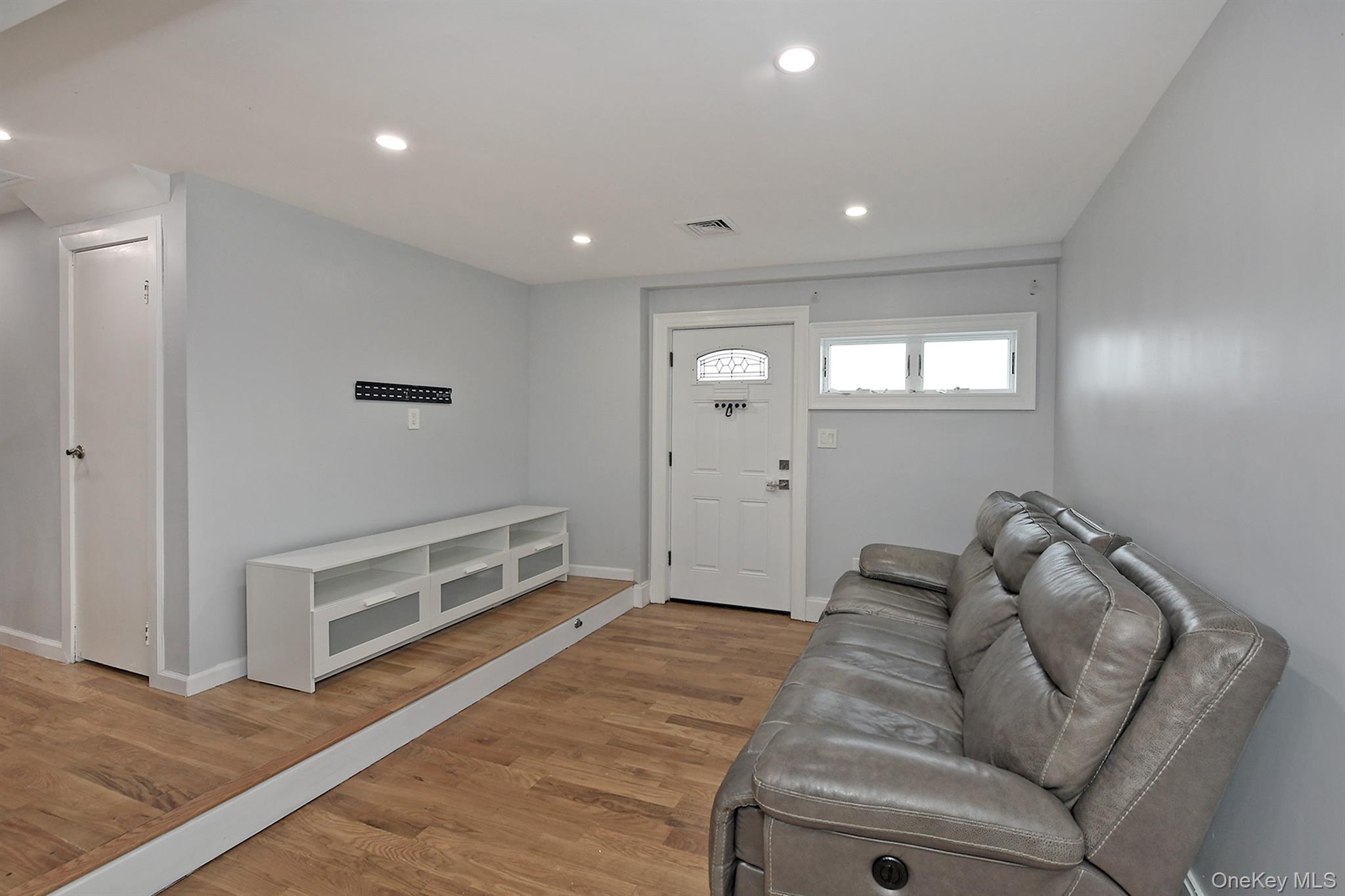 105 Lewis Avenue — photo 27
