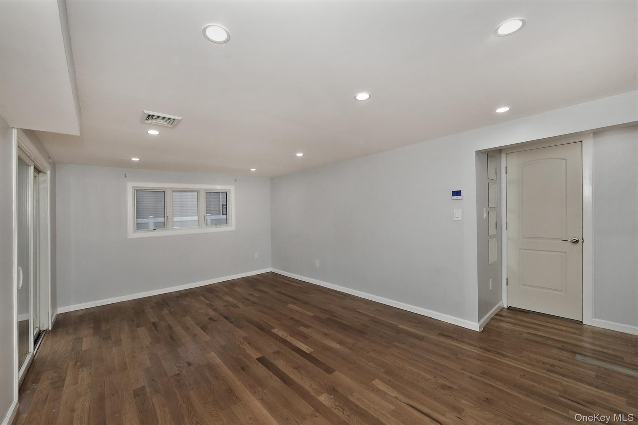 105 Lewis Avenue — photo 30