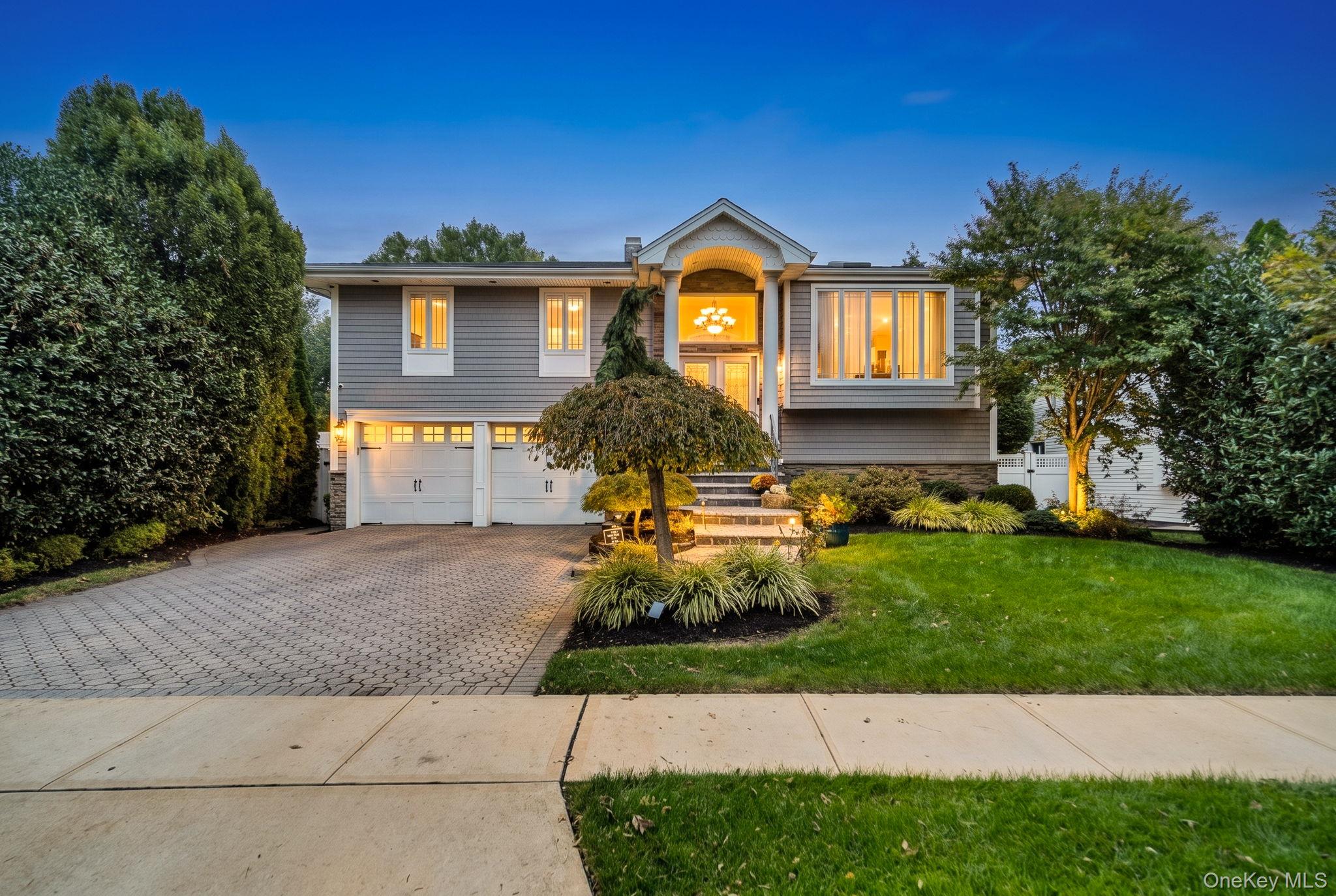 2817 Riverside Drive, Wantagh