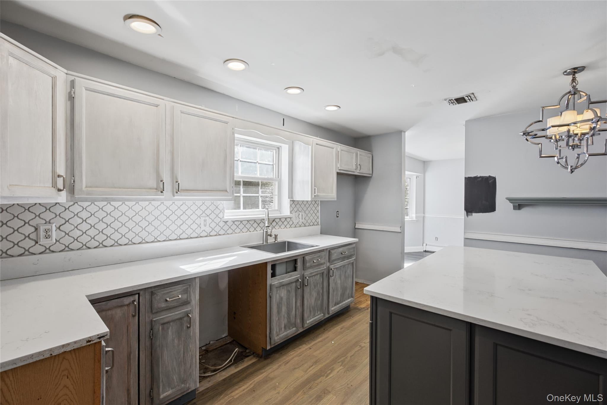 16 Jamaica Avenue — photo 17