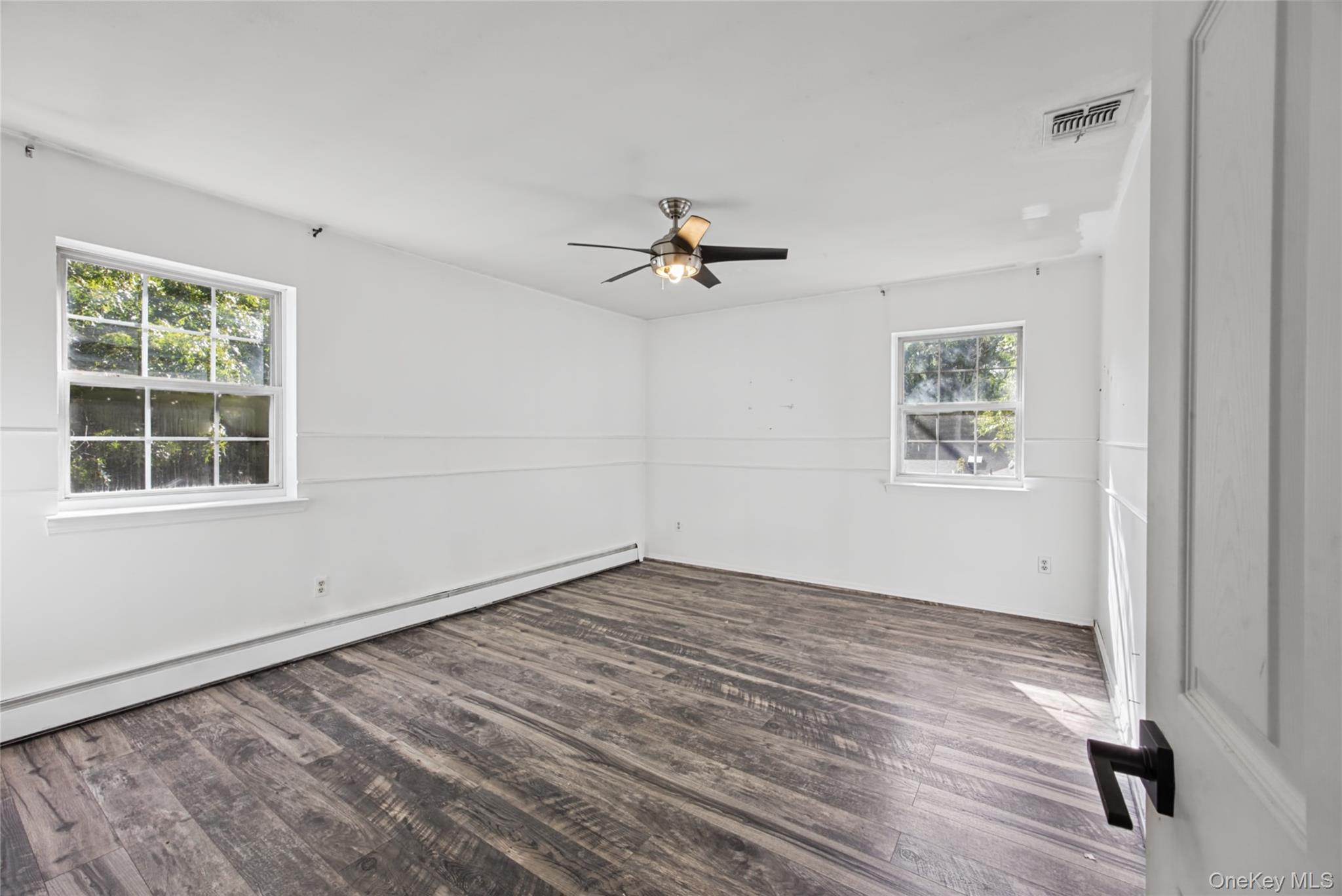 16 Jamaica Avenue — photo 36