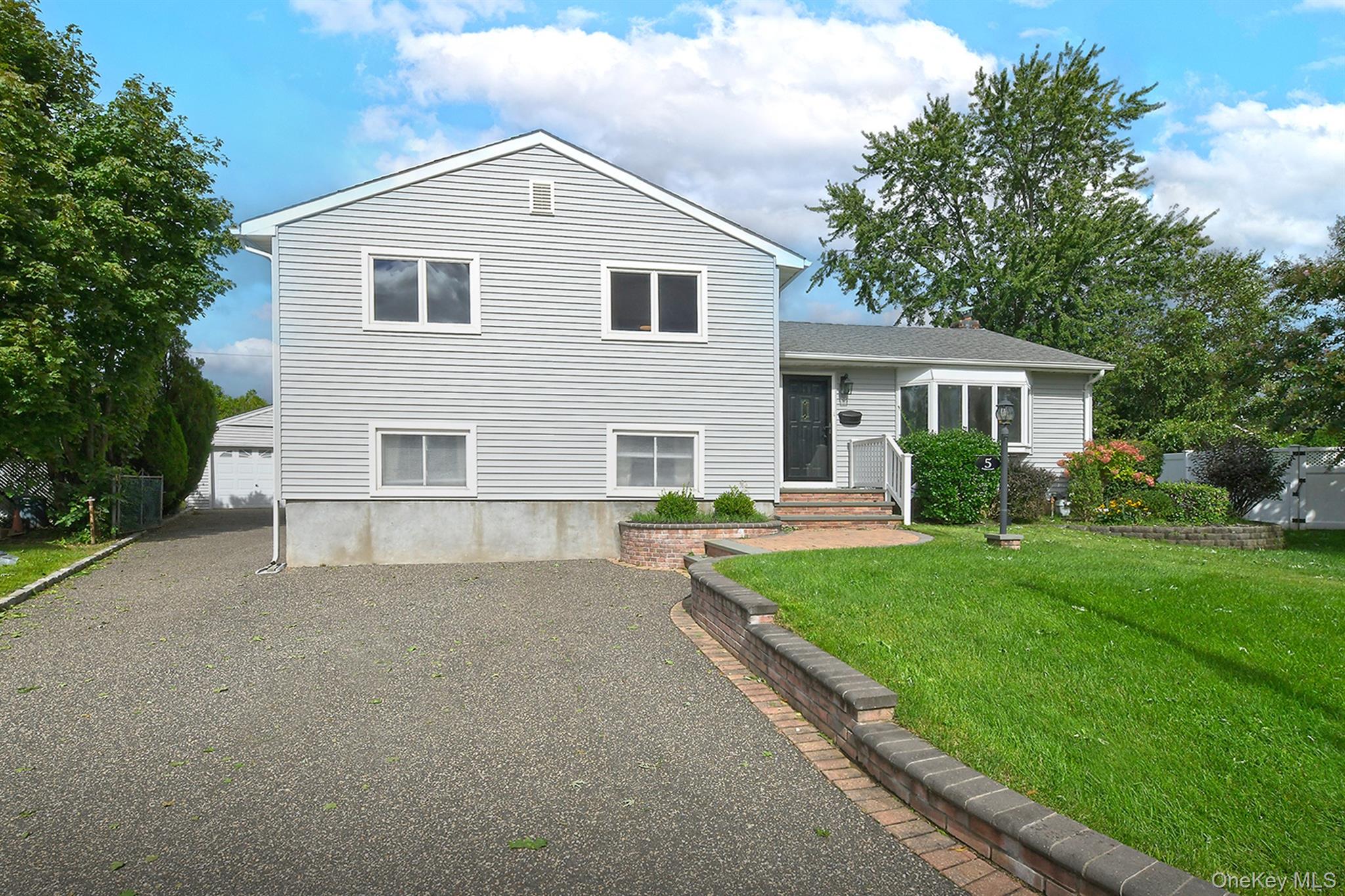 5 Robin Court — photo 2