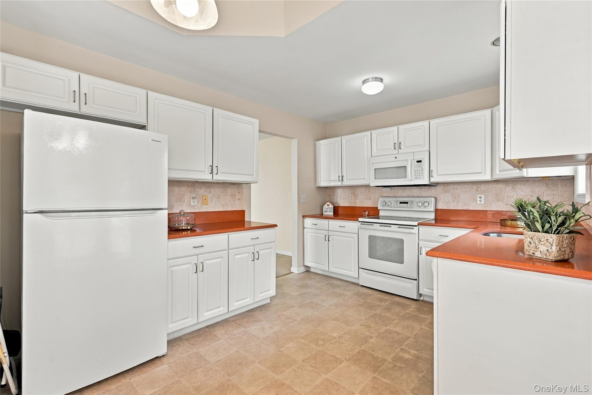 120 Scenic Lake Drive — photo 11