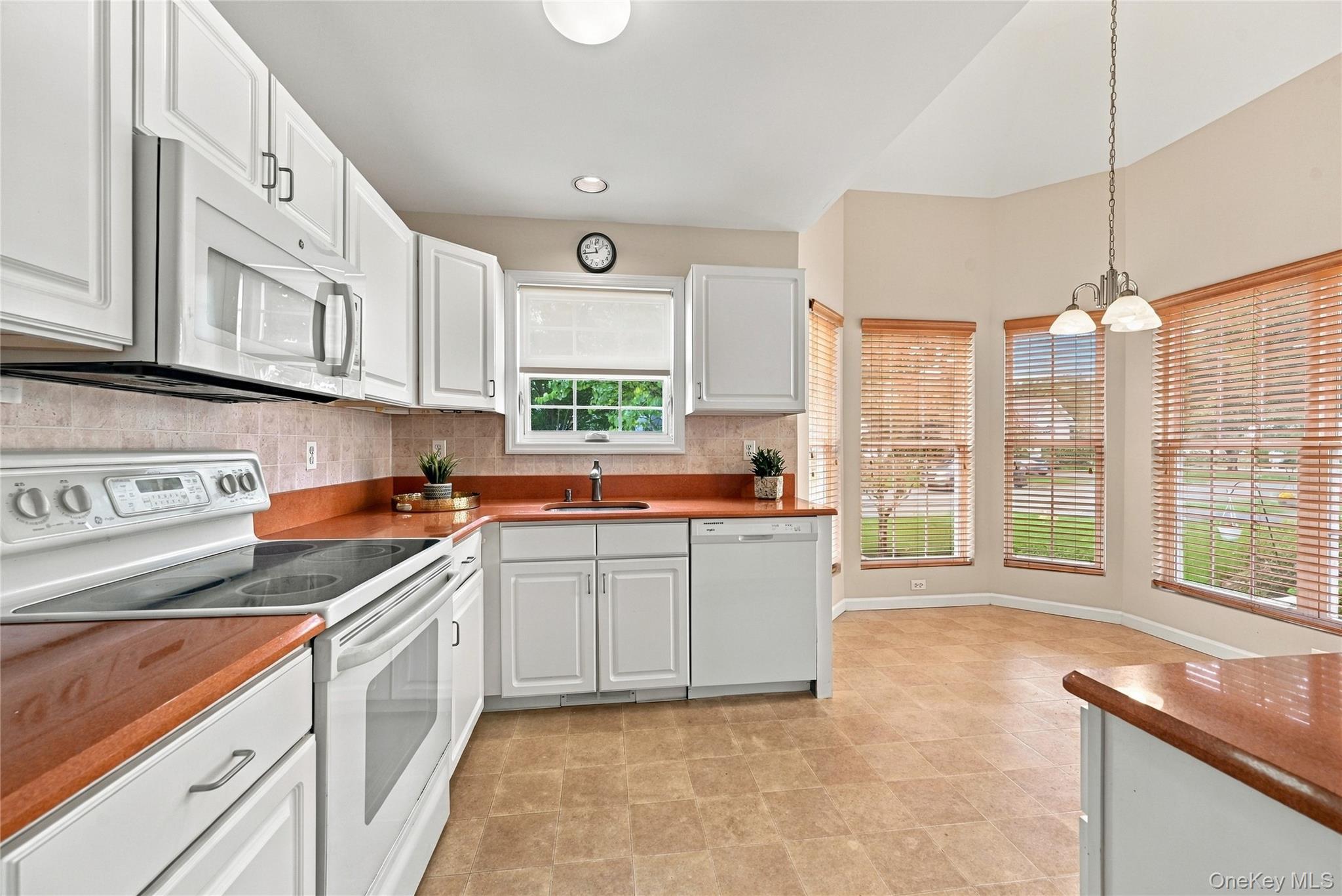120 Scenic Lake Drive — photo 13