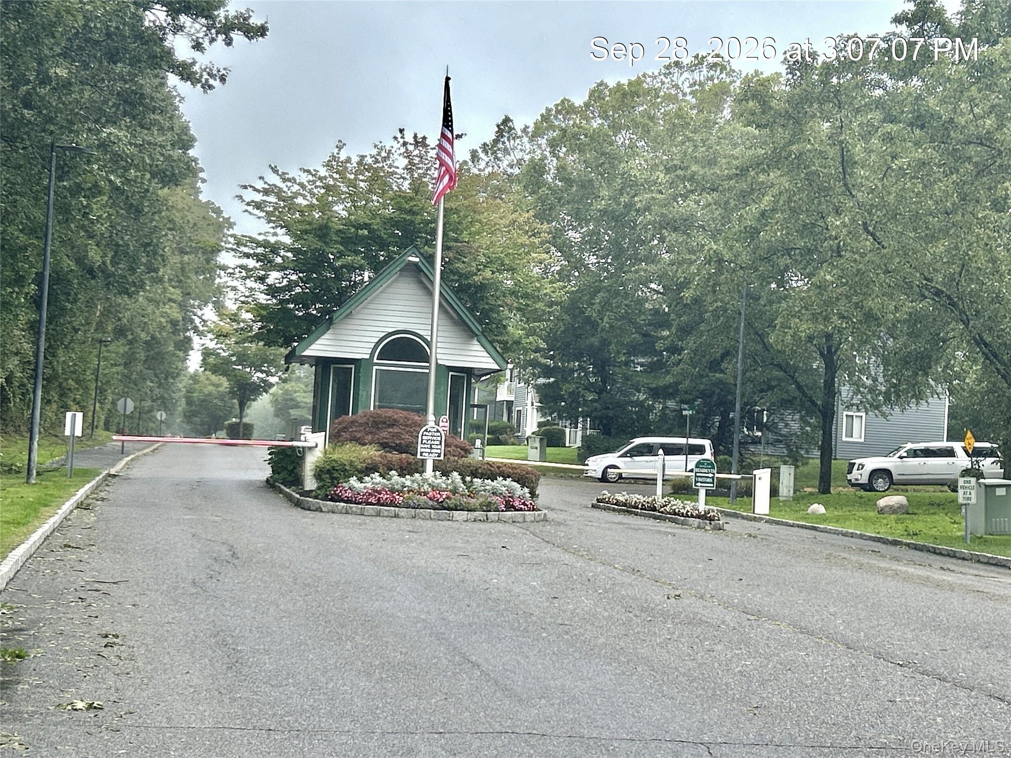 11 Eric Drive — photo 5