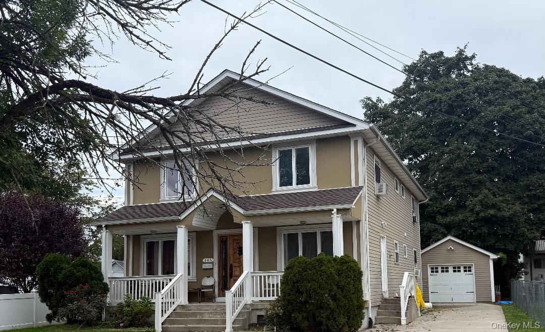 346 Sheridan Street, Westbury