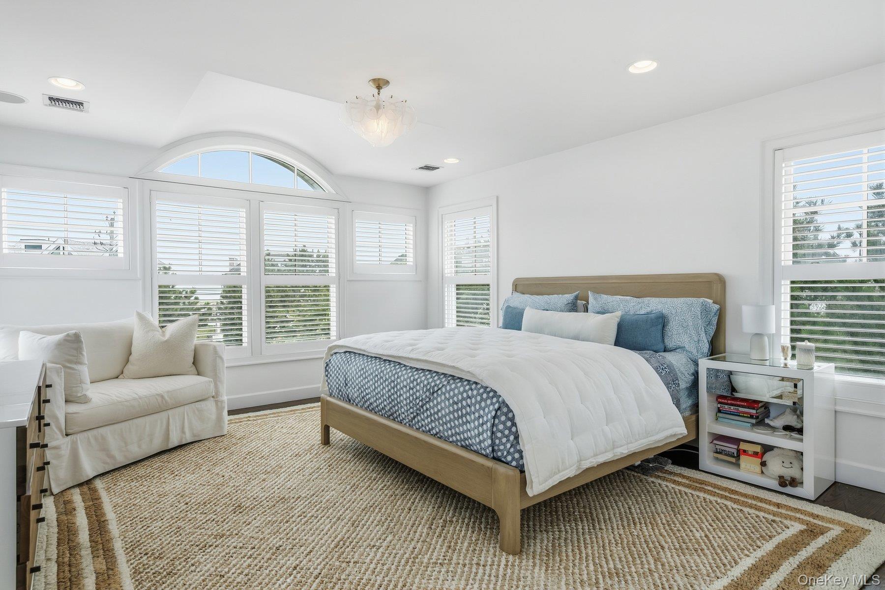 824 Dune Road — photo 16