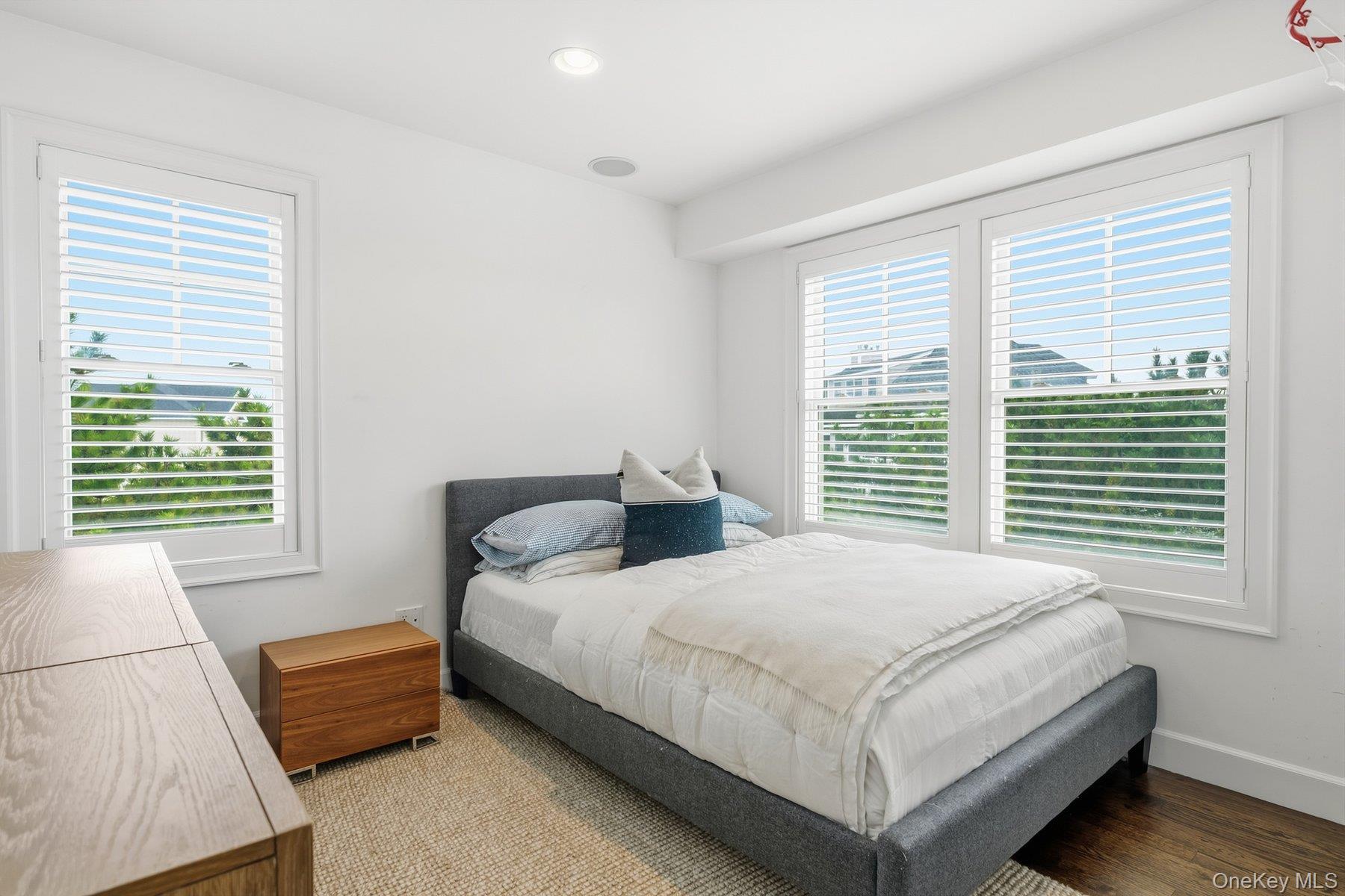 824 Dune Road — photo 17