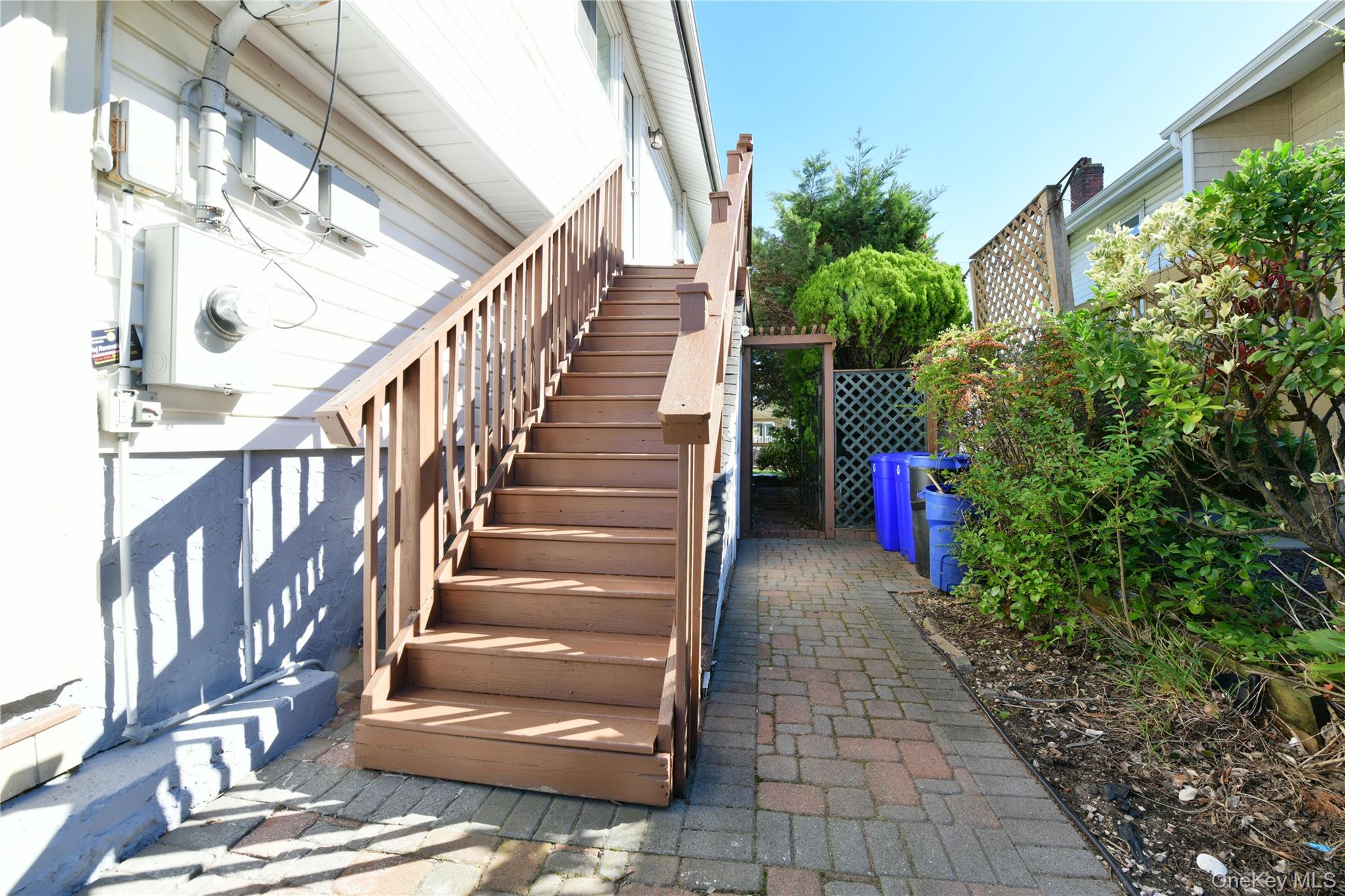 925 Long Beach Avenue — photo 30