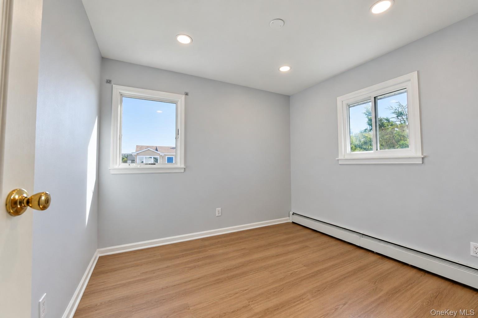 925 Long Beach Avenue — photo 8