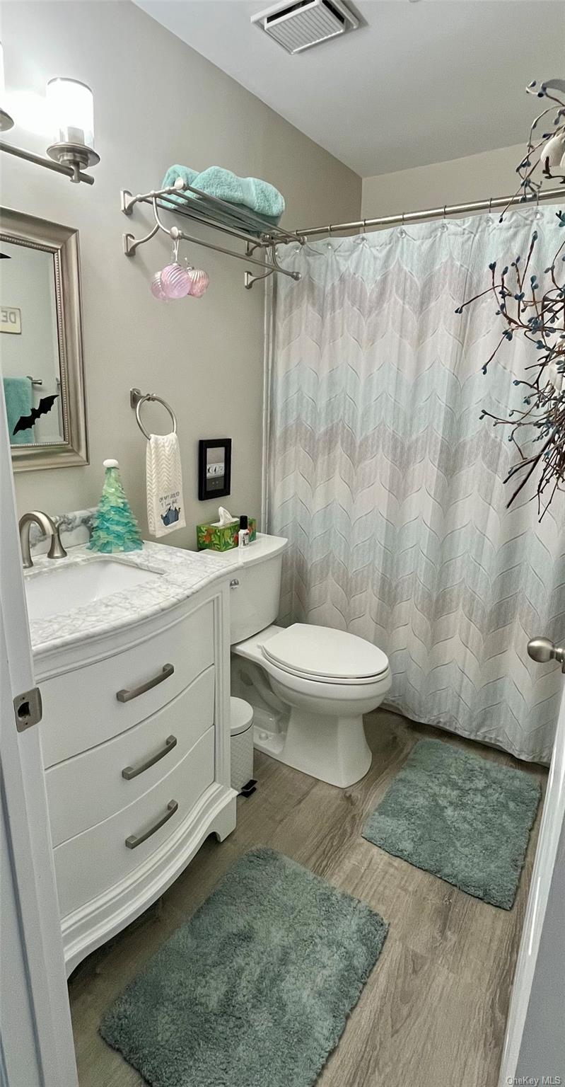 735 Spring Lake Drive — photo 7