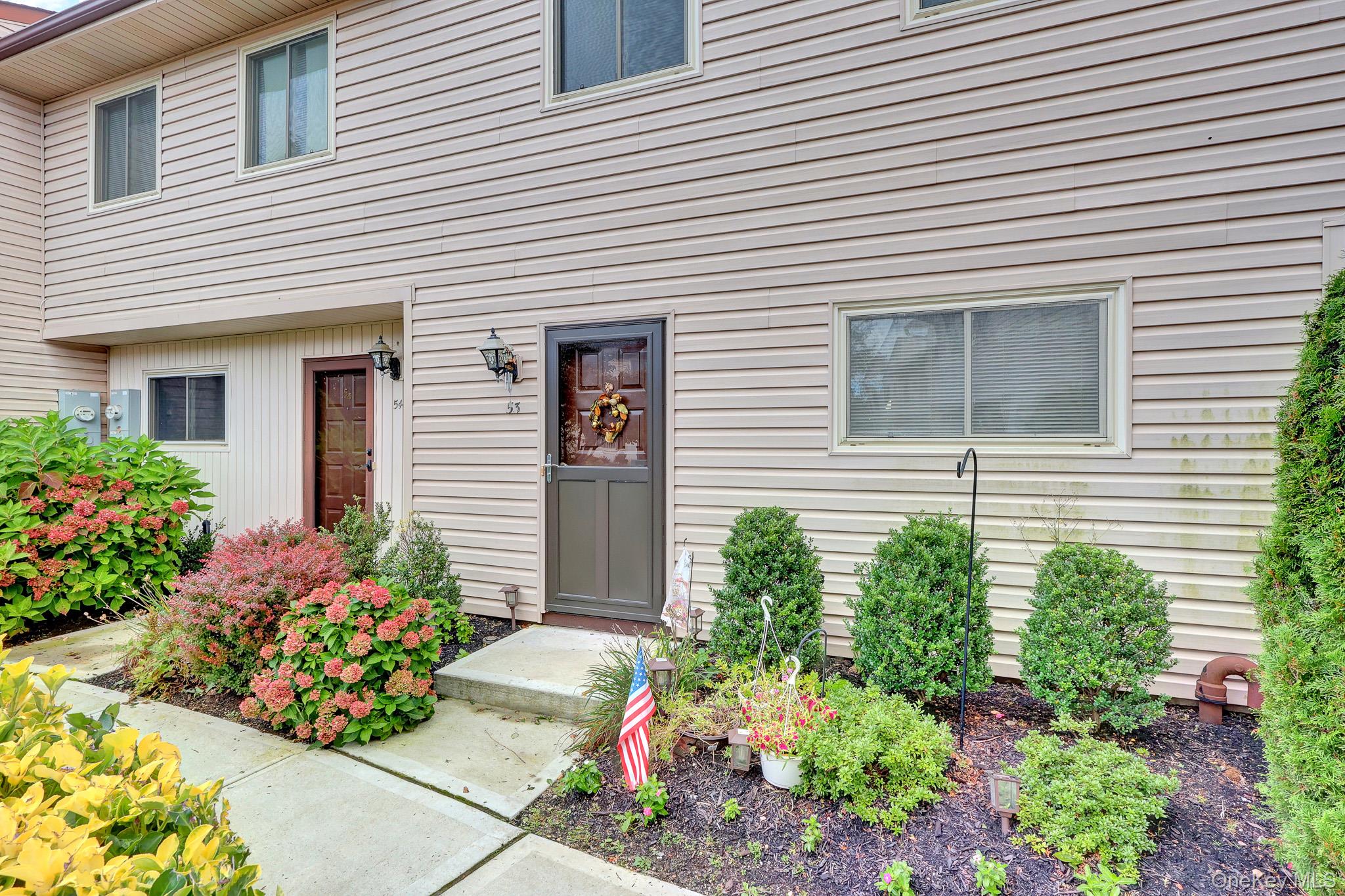 650 Newbridge Road ##53, East Meadow