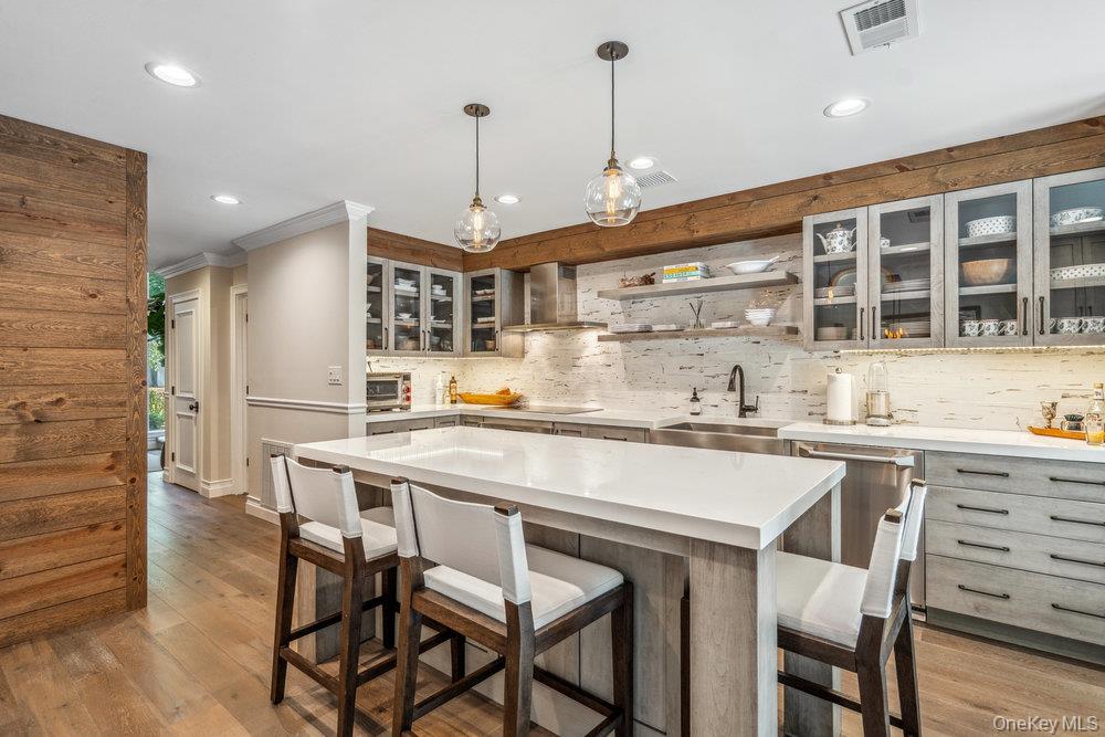 10 Pond View Court — photo 4