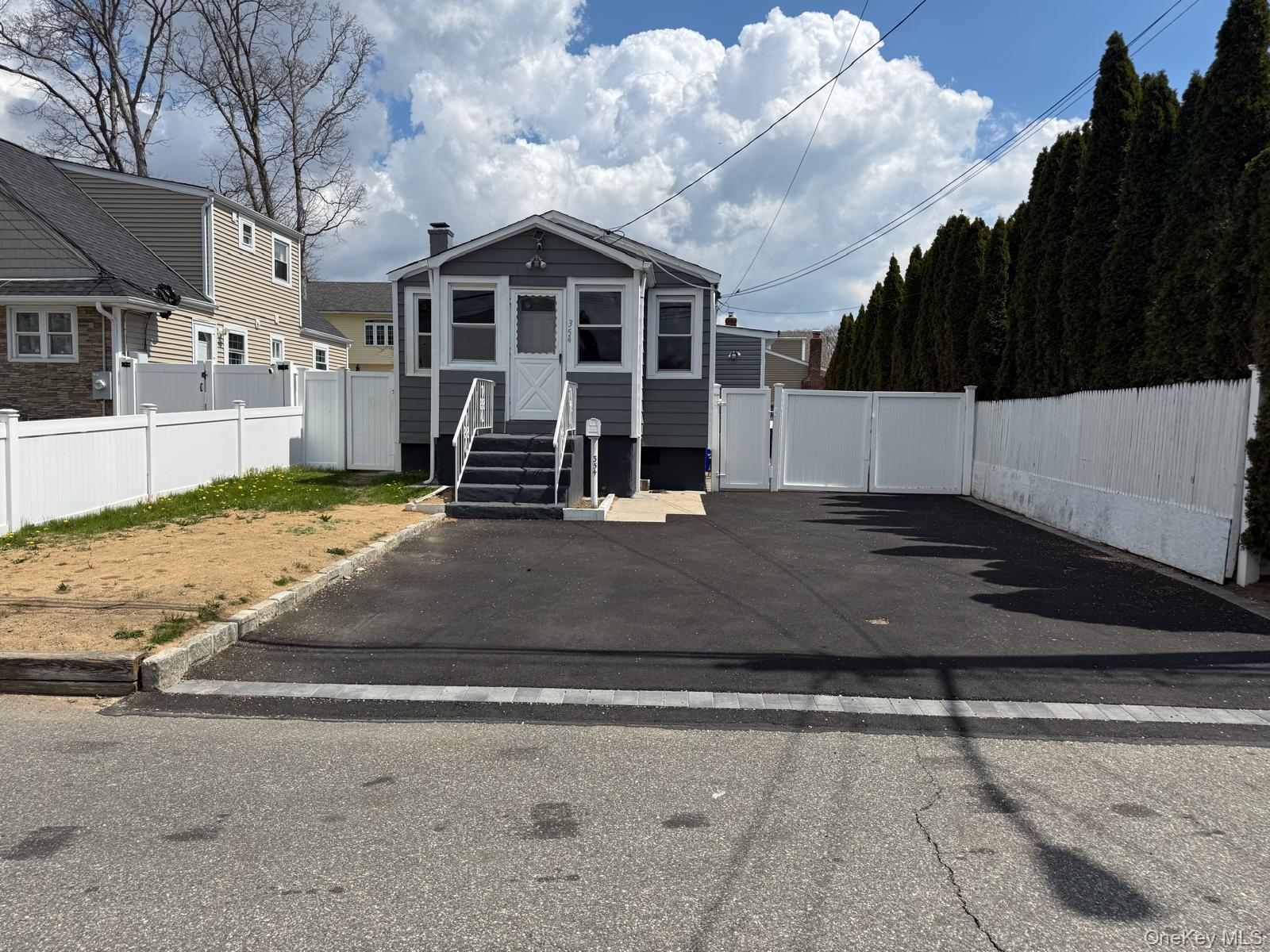 354 Beachview Street, Copiague