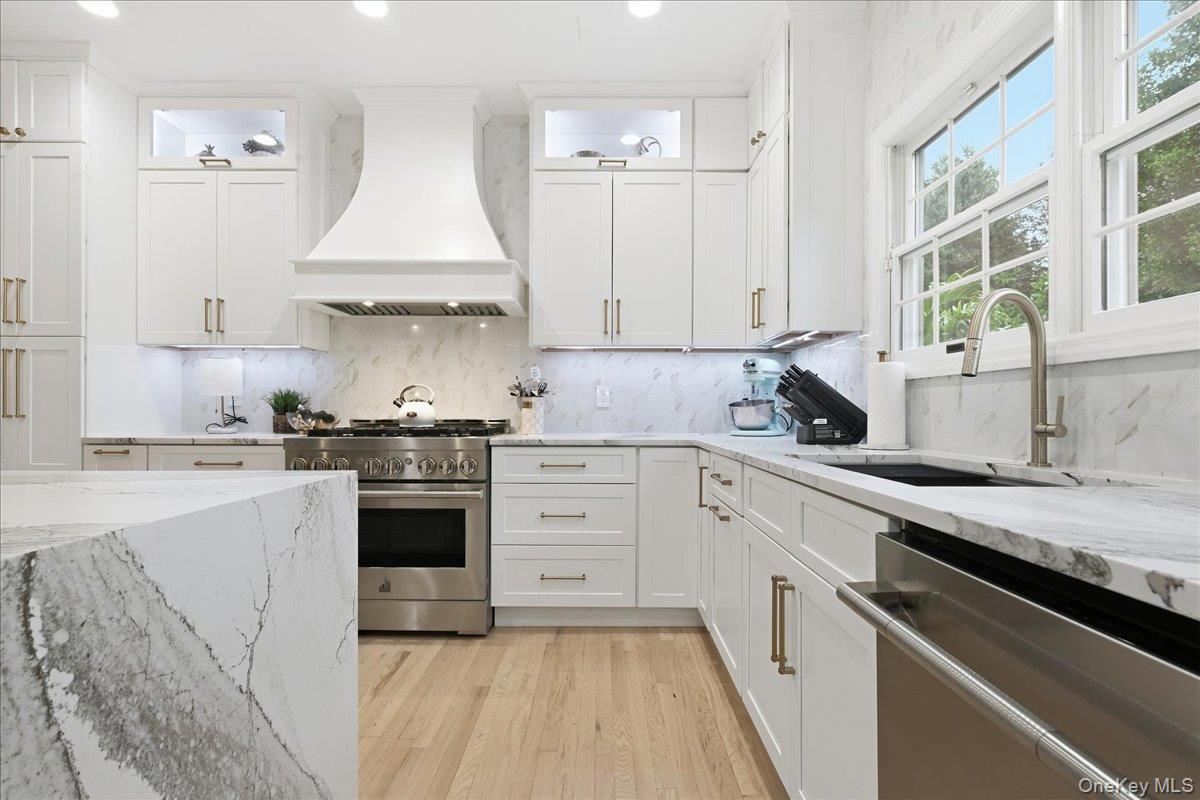 151 Monroe Street — photo 12