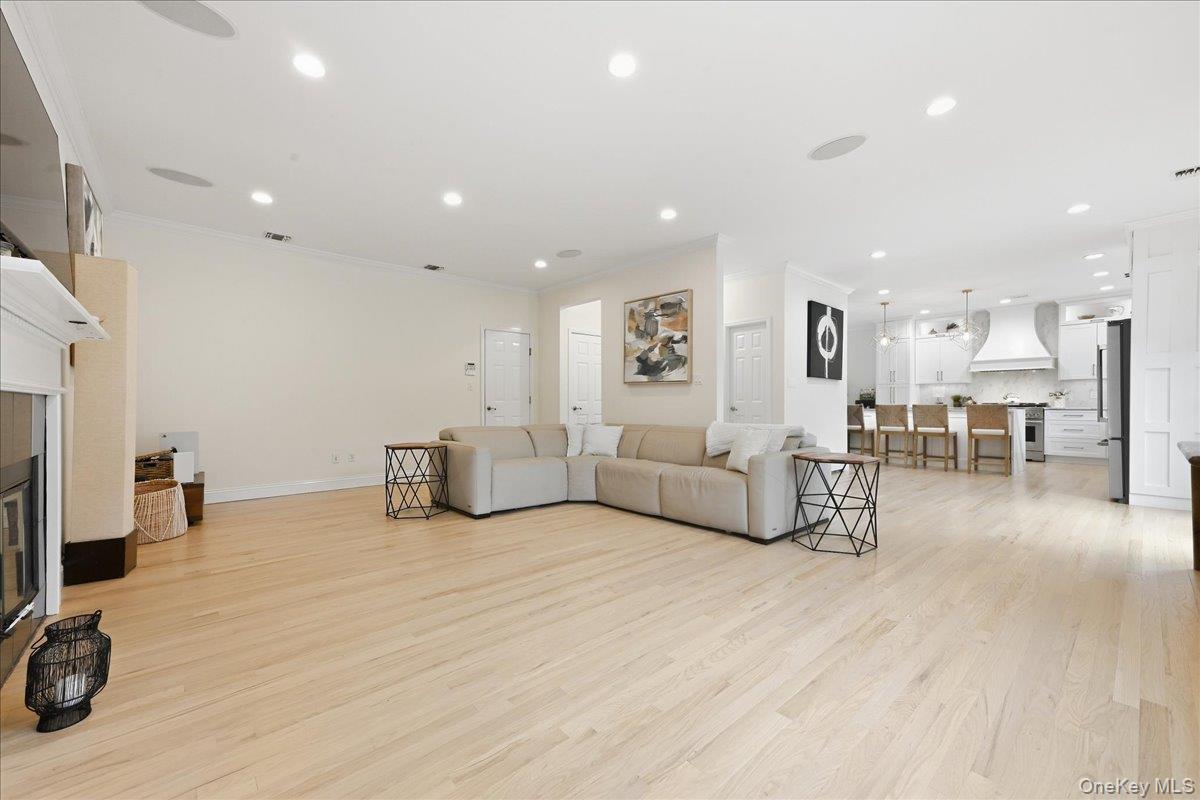 151 Monroe Street — photo 17