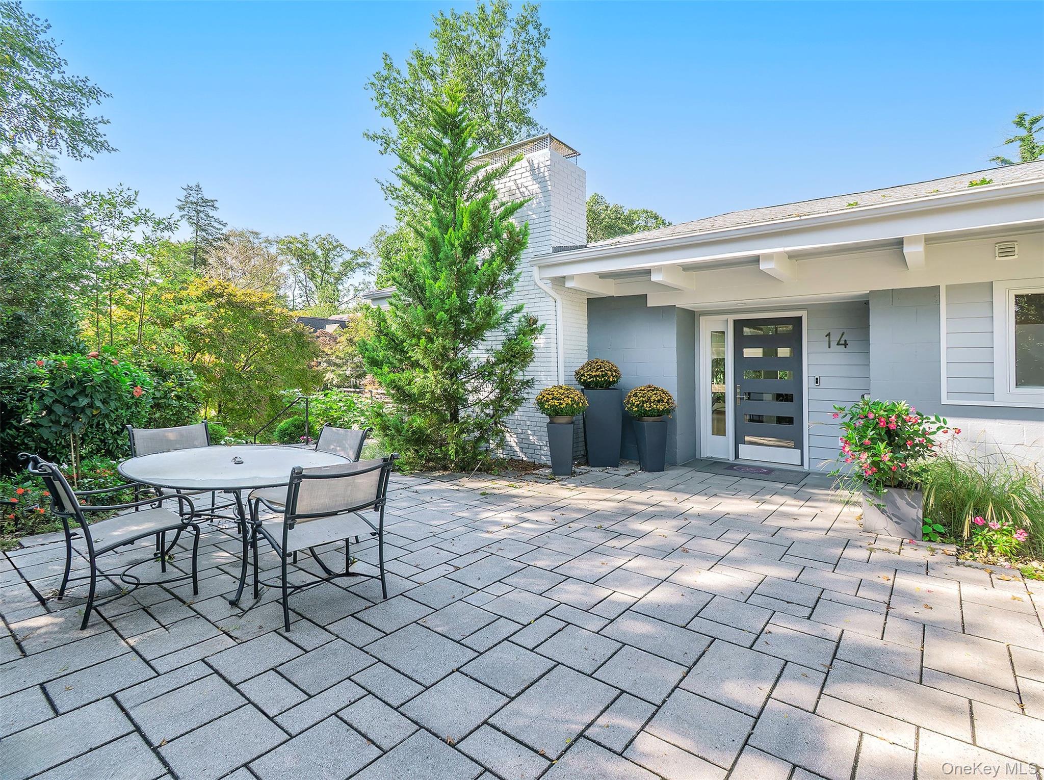 14 Highland Place — photo 2