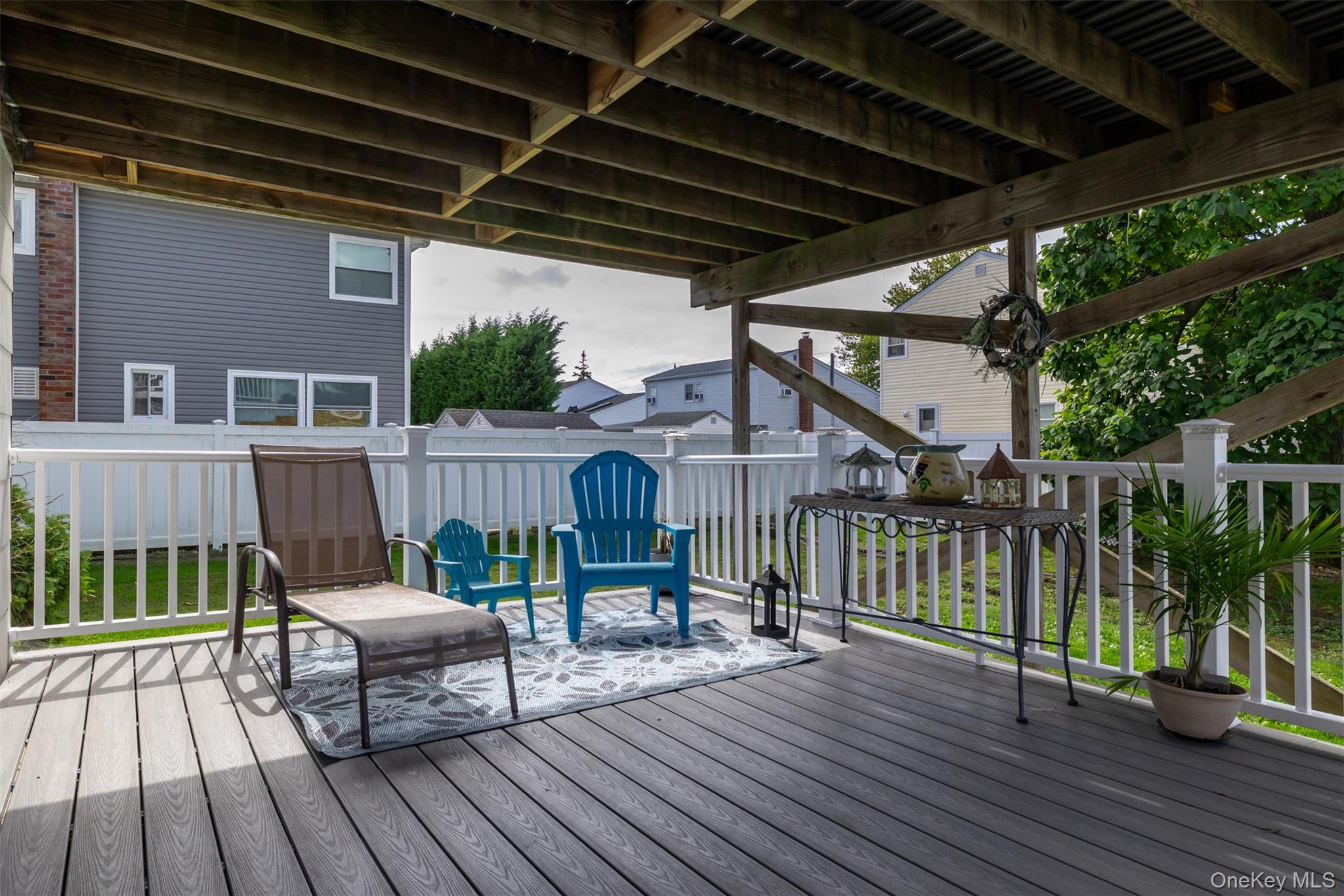 121 Lake Drive — photo 23