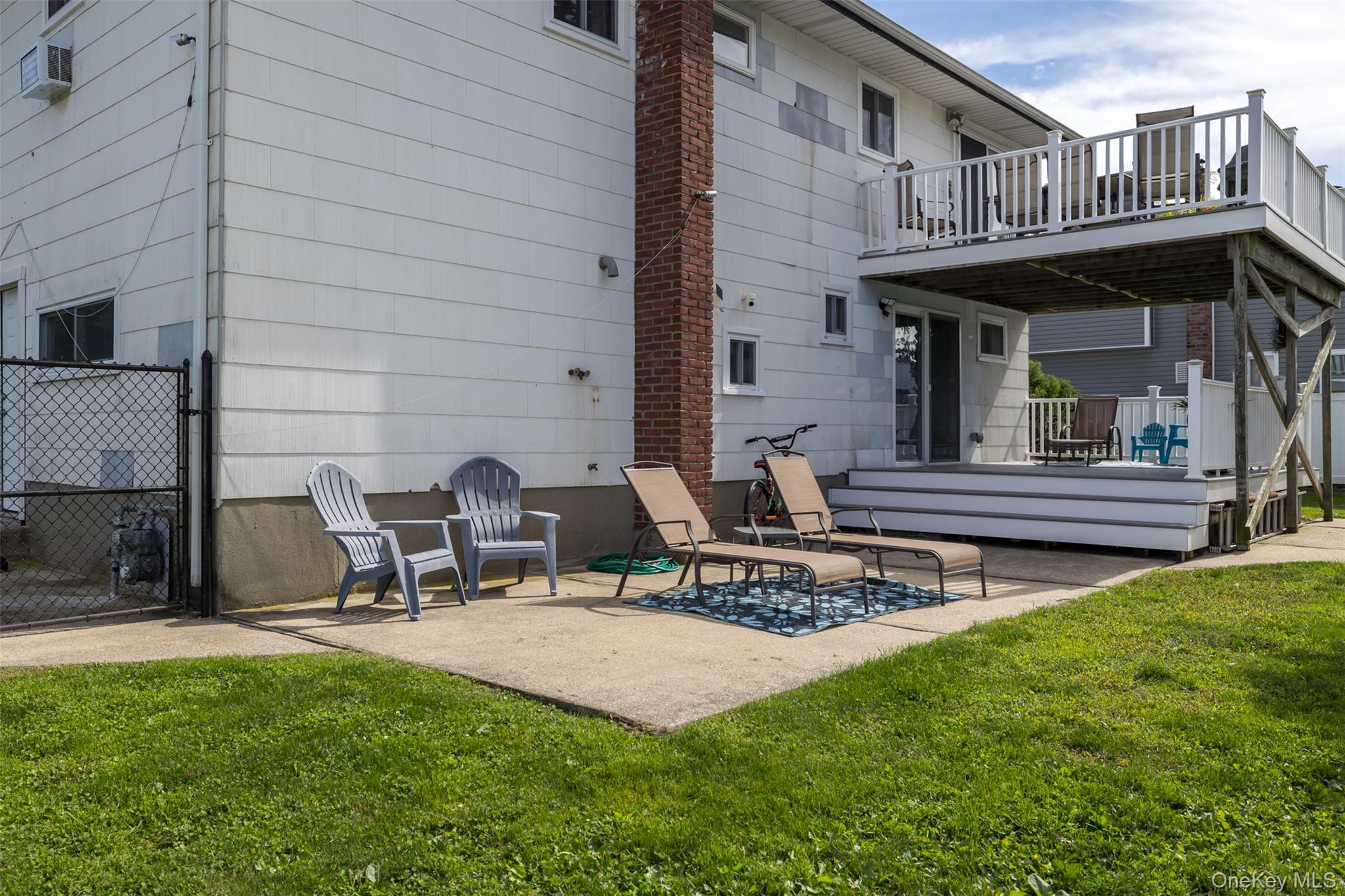121 Lake Drive — photo 24