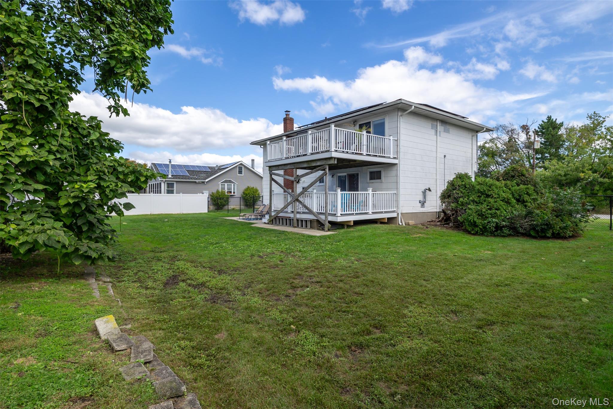 121 Lake Drive — photo 27