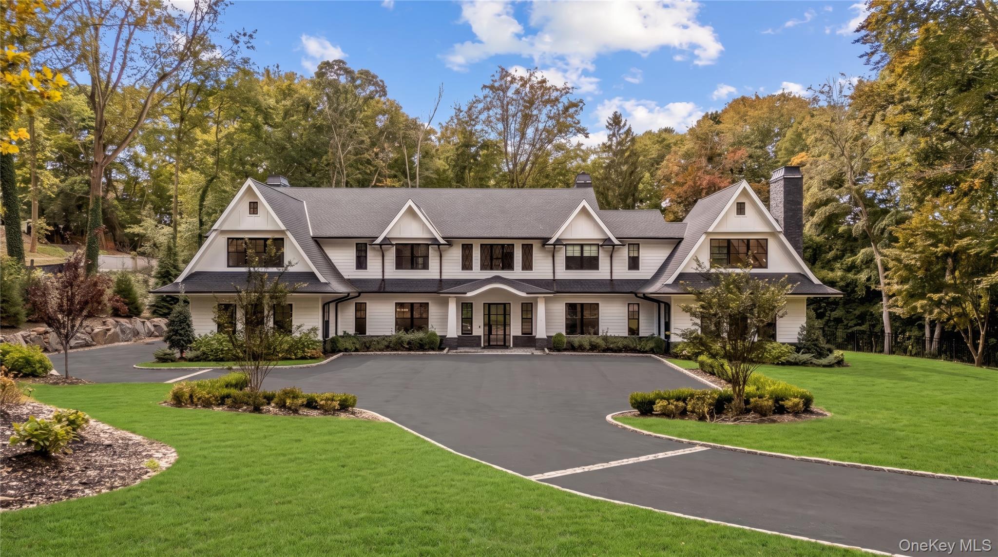 16 Cowpath, Brookville