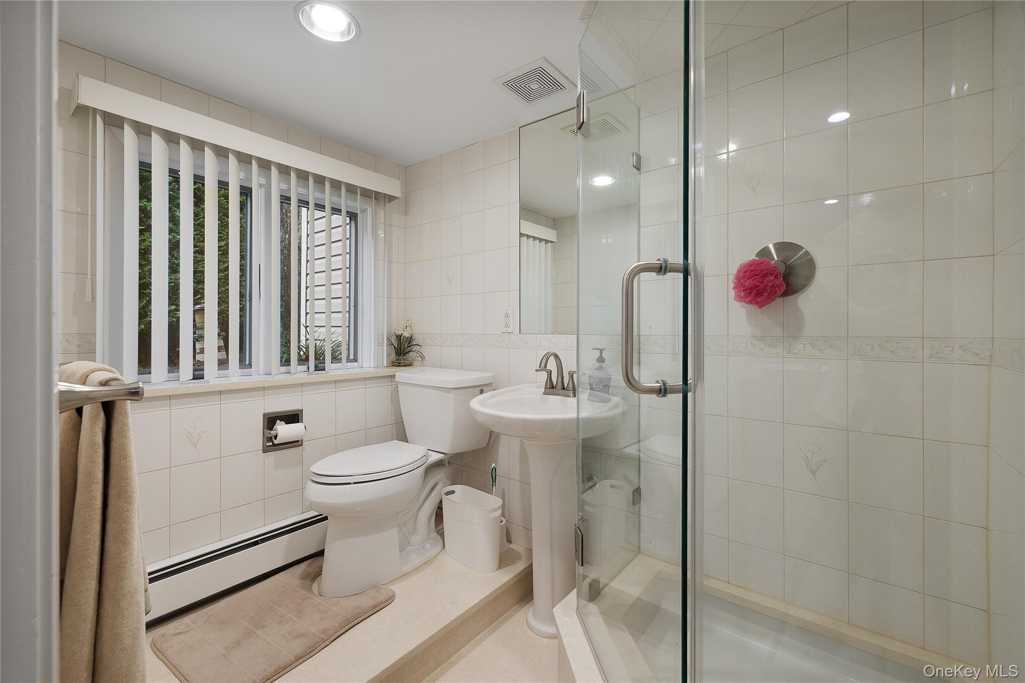 655 Hyman Avenue — photo 17